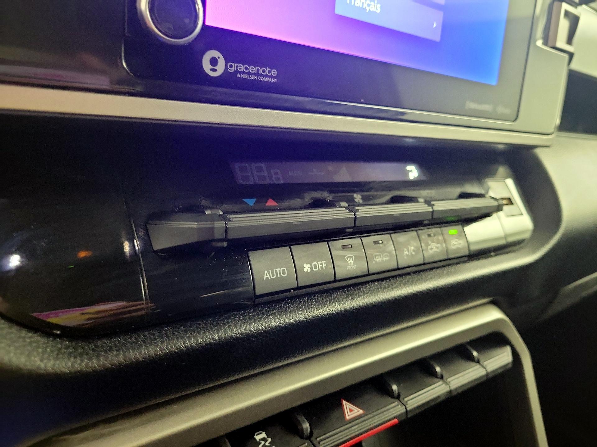 Thumbnail: 2022 Toyota Tundra - 14