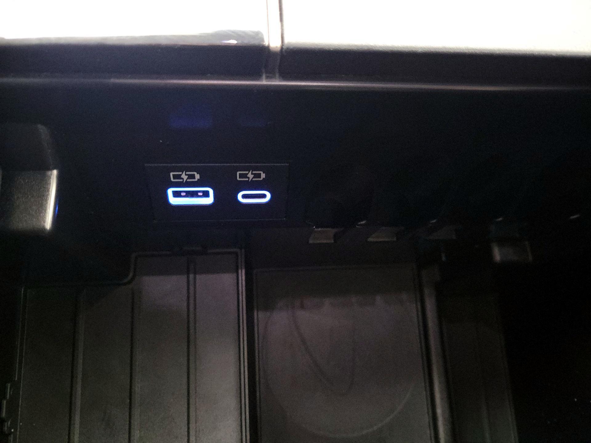 Thumbnail: 2022 Toyota Tundra - 16