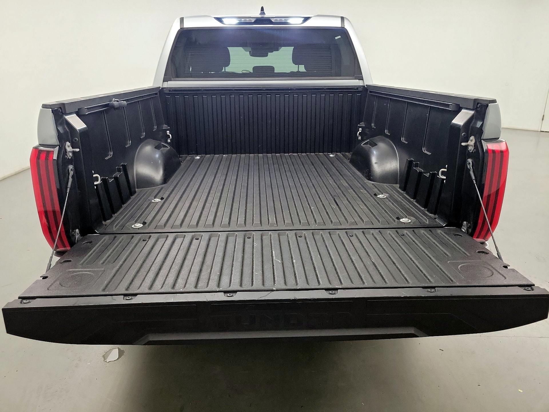 Thumbnail: 2022 Toyota Tundra - 18