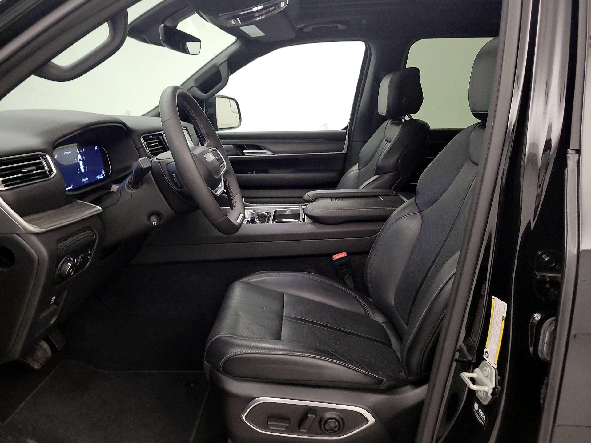 Thumbnail: 2024 Jeep Wagoneer - 11