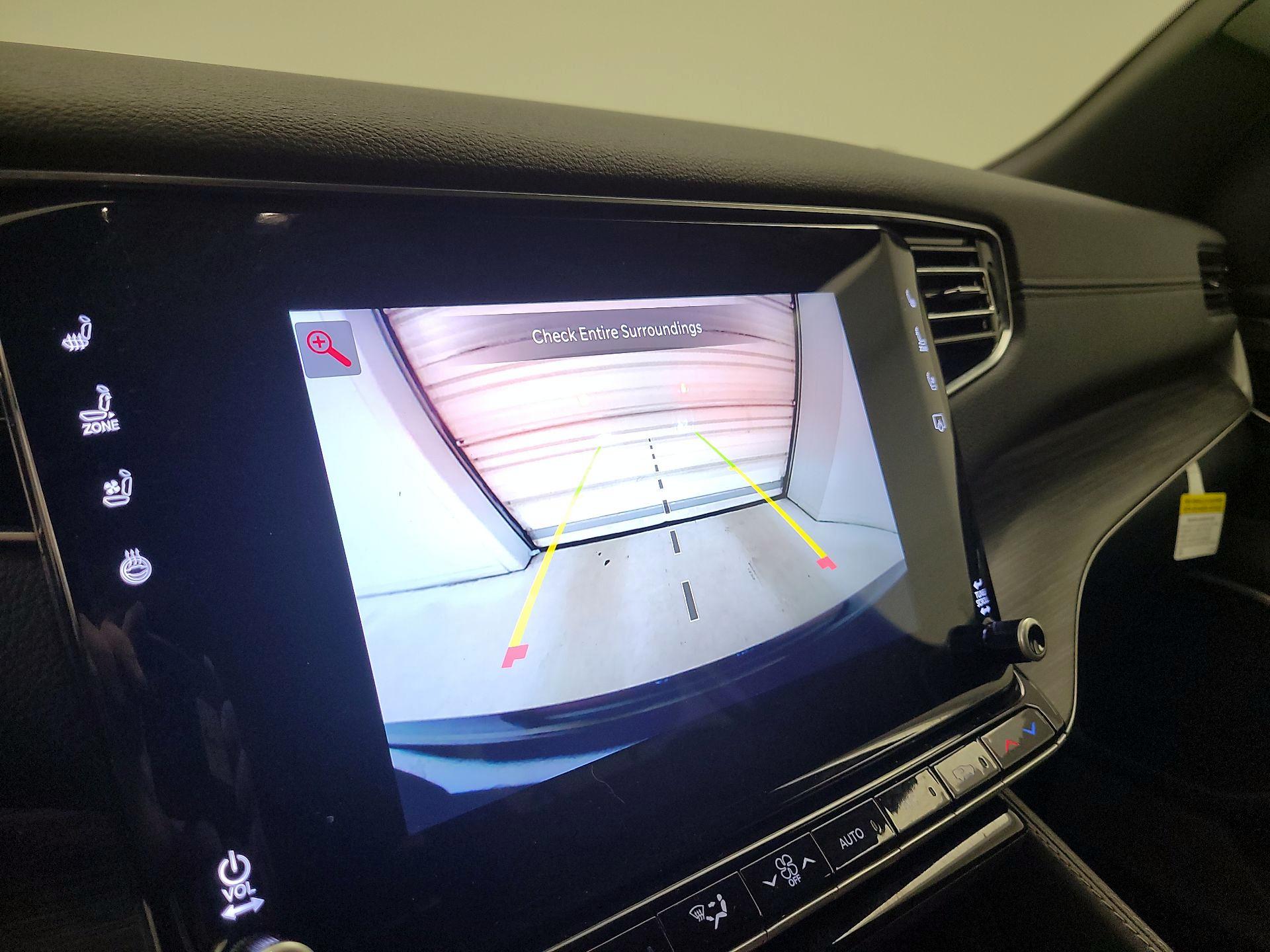 Thumbnail: 2024 Jeep Wagoneer - 14