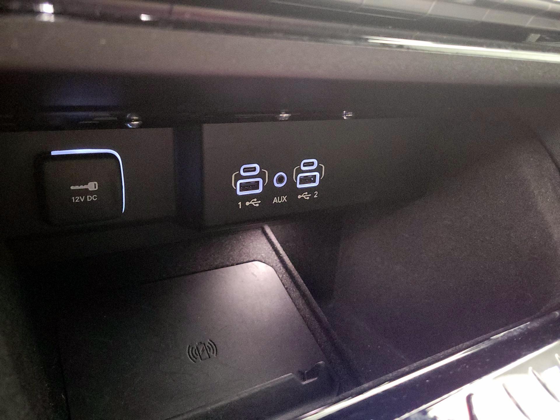 Thumbnail: 2024 Jeep Wagoneer - 18