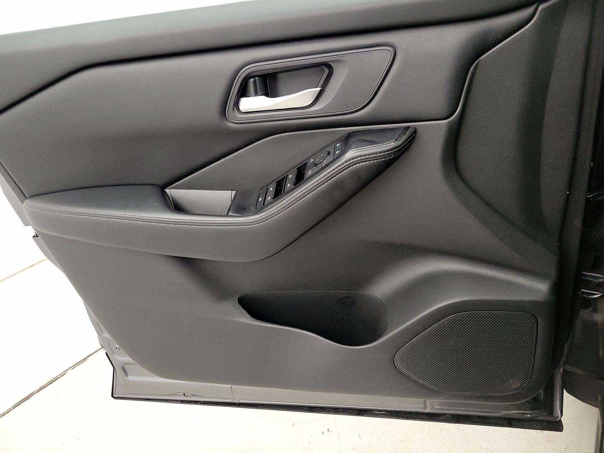 Thumbnail: 2024 Nissan Rogue - 12