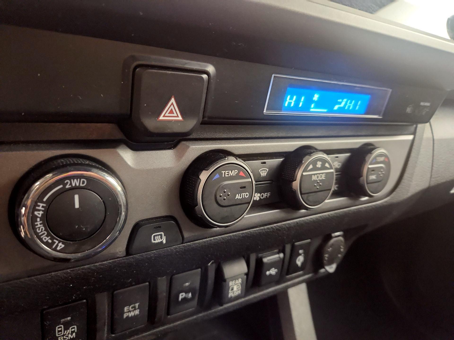 Thumbnail: 2023 Toyota Tacoma - 14