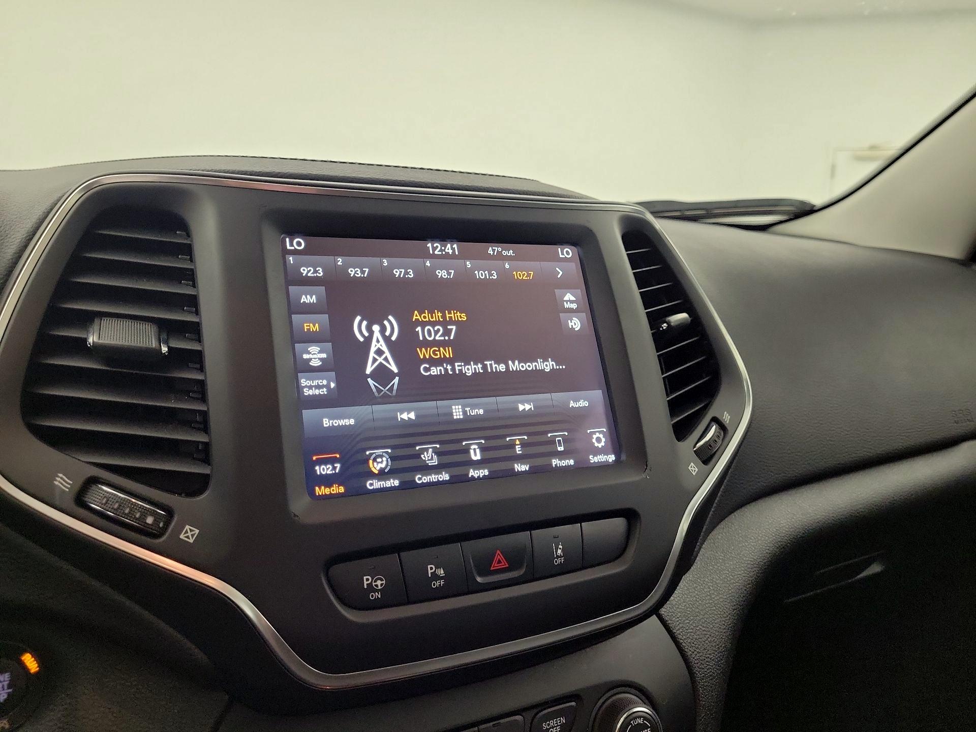 Thumbnail: 2023 Jeep Cherokee - 14