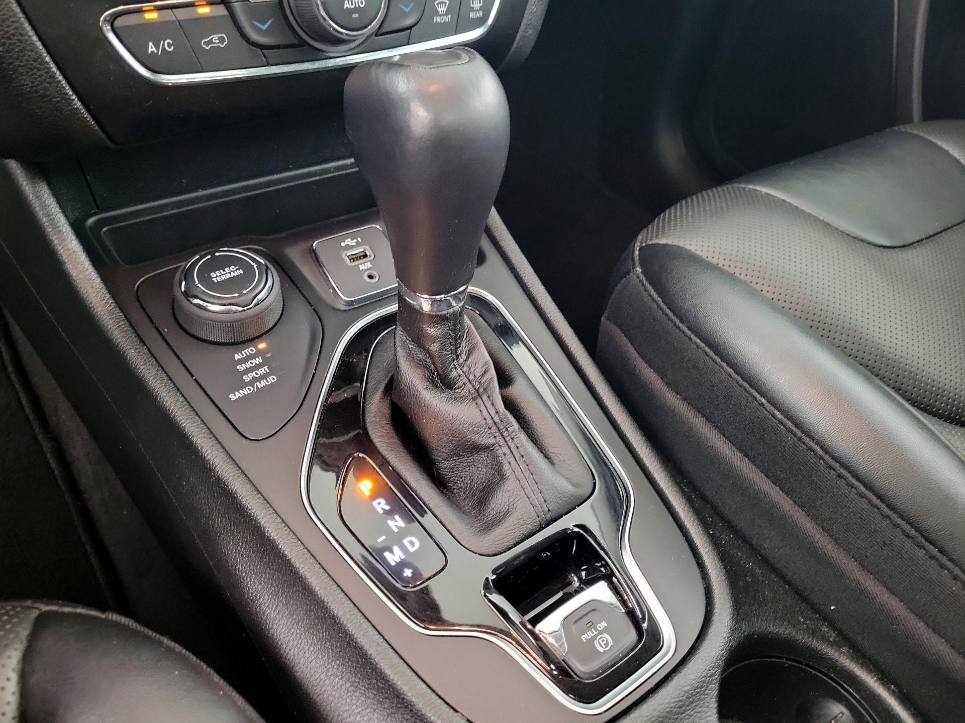 Thumbnail: 2023 Jeep Cherokee - 16