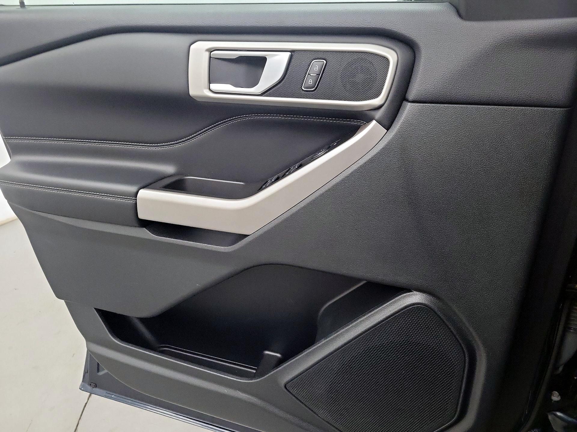 Thumbnail: 2023 Ford Explorer - 10