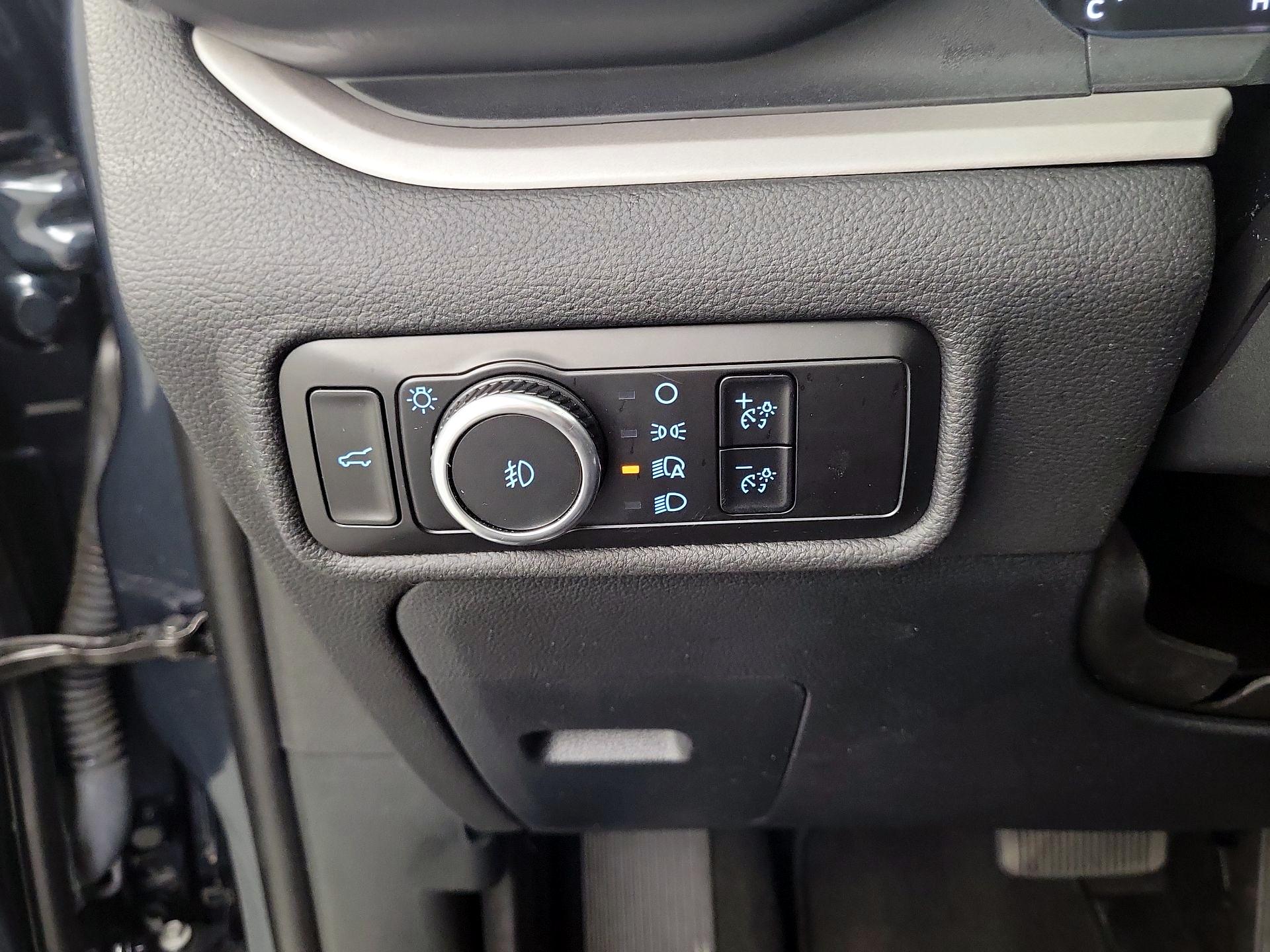 Thumbnail: 2023 Ford Explorer - 11