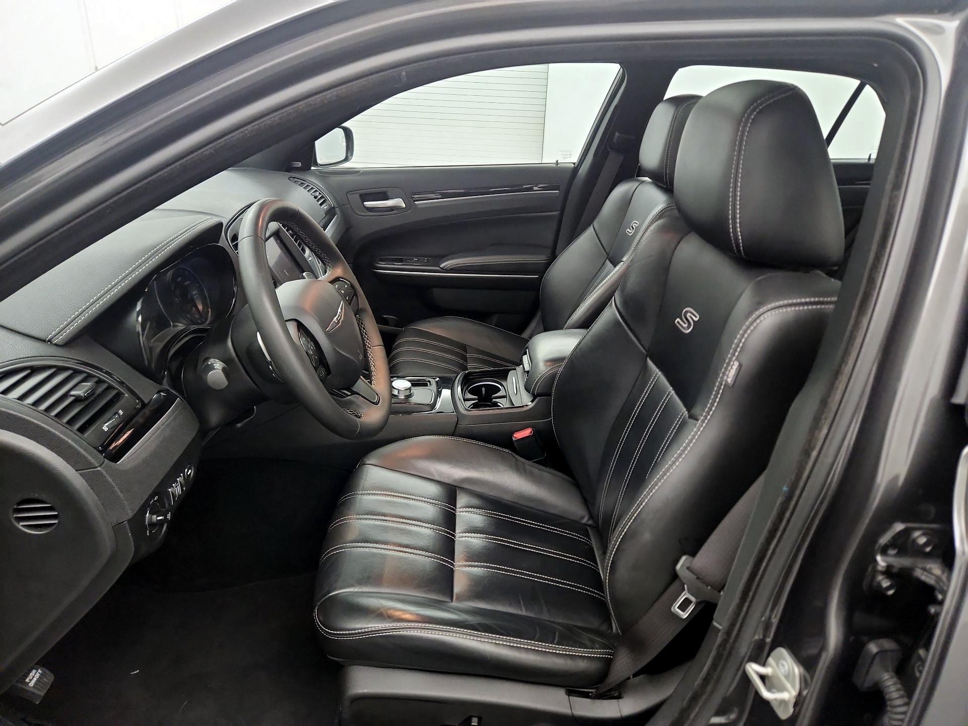 Thumbnail: 2023 Chrysler 300 - 9