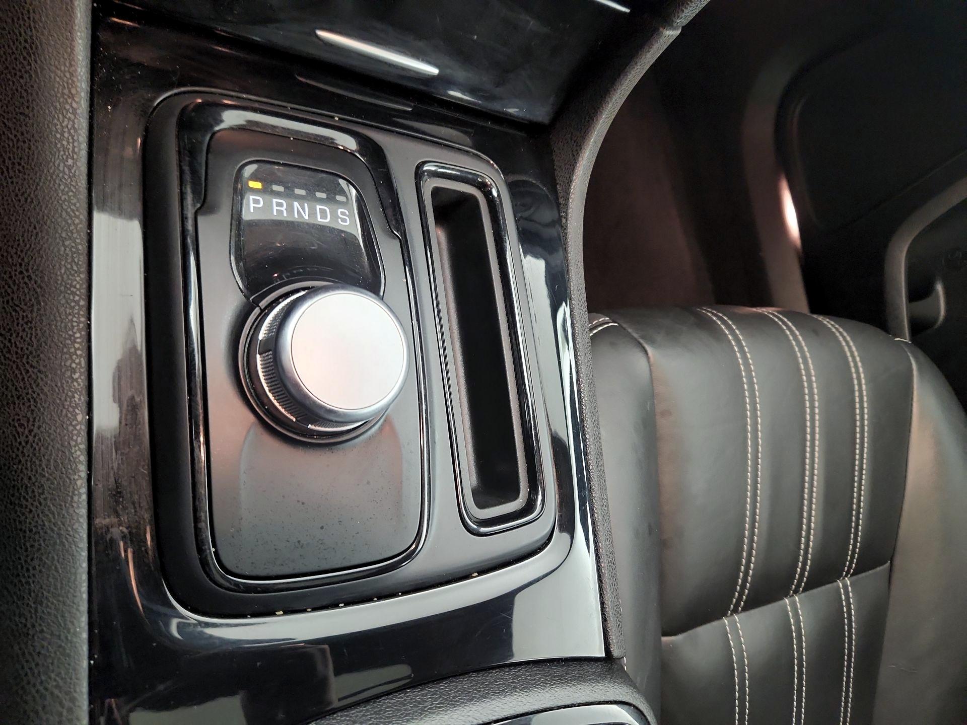 Thumbnail: 2023 Chrysler 300 - 16