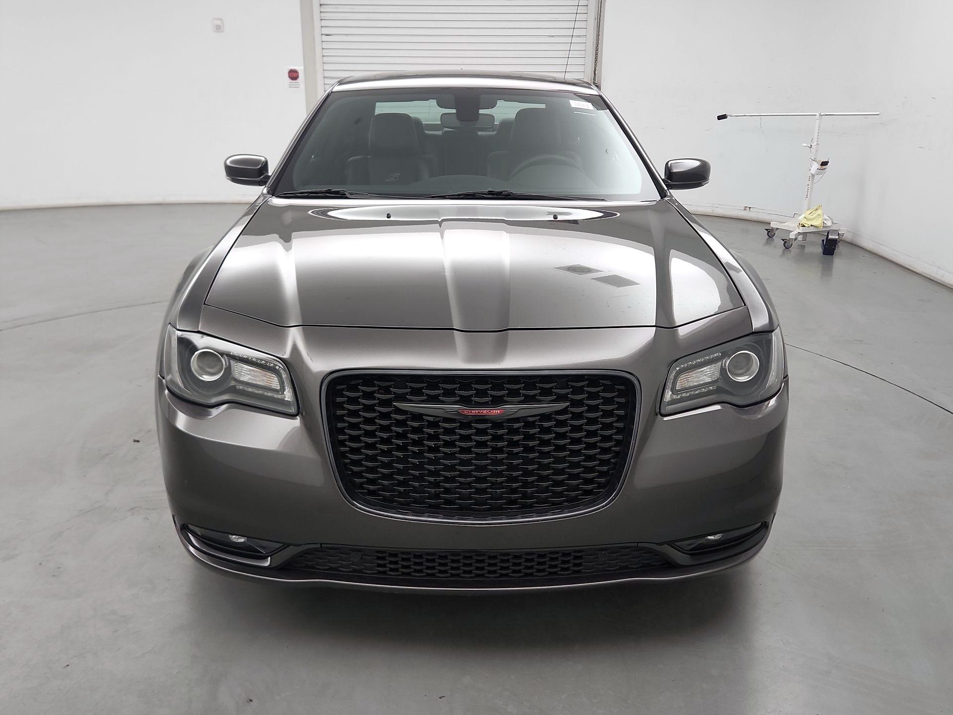 Thumbnail: 2023 Chrysler 300 - 2