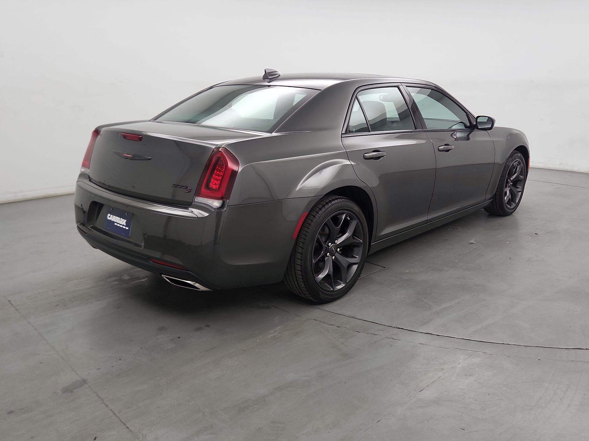 Thumbnail: 2023 Chrysler 300 - 5