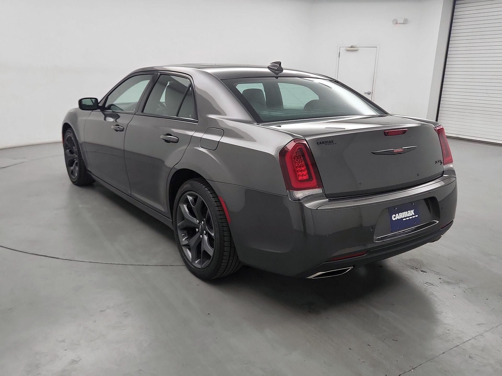 Thumbnail: 2023 Chrysler 300 - 7