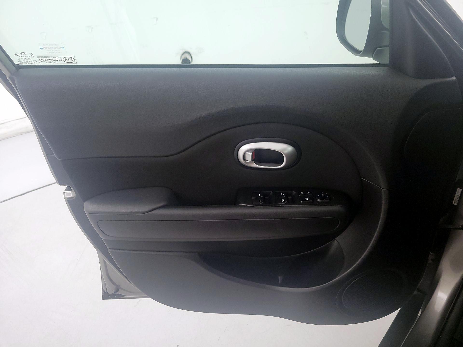 Thumbnail: 2014 Kia Soul - 12