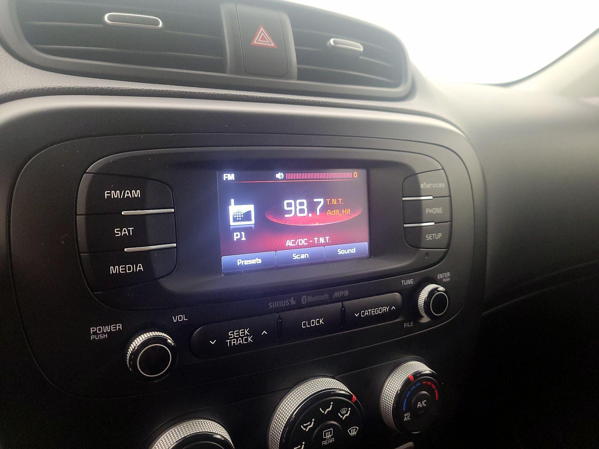 Thumbnail: 2014 Kia Soul - 15