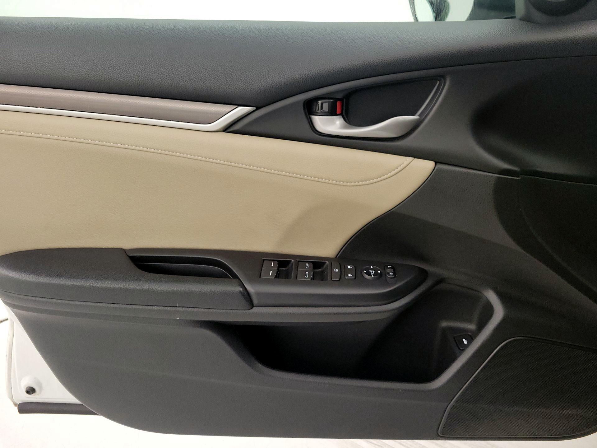 Thumbnail: 2019 Honda Civic - 12