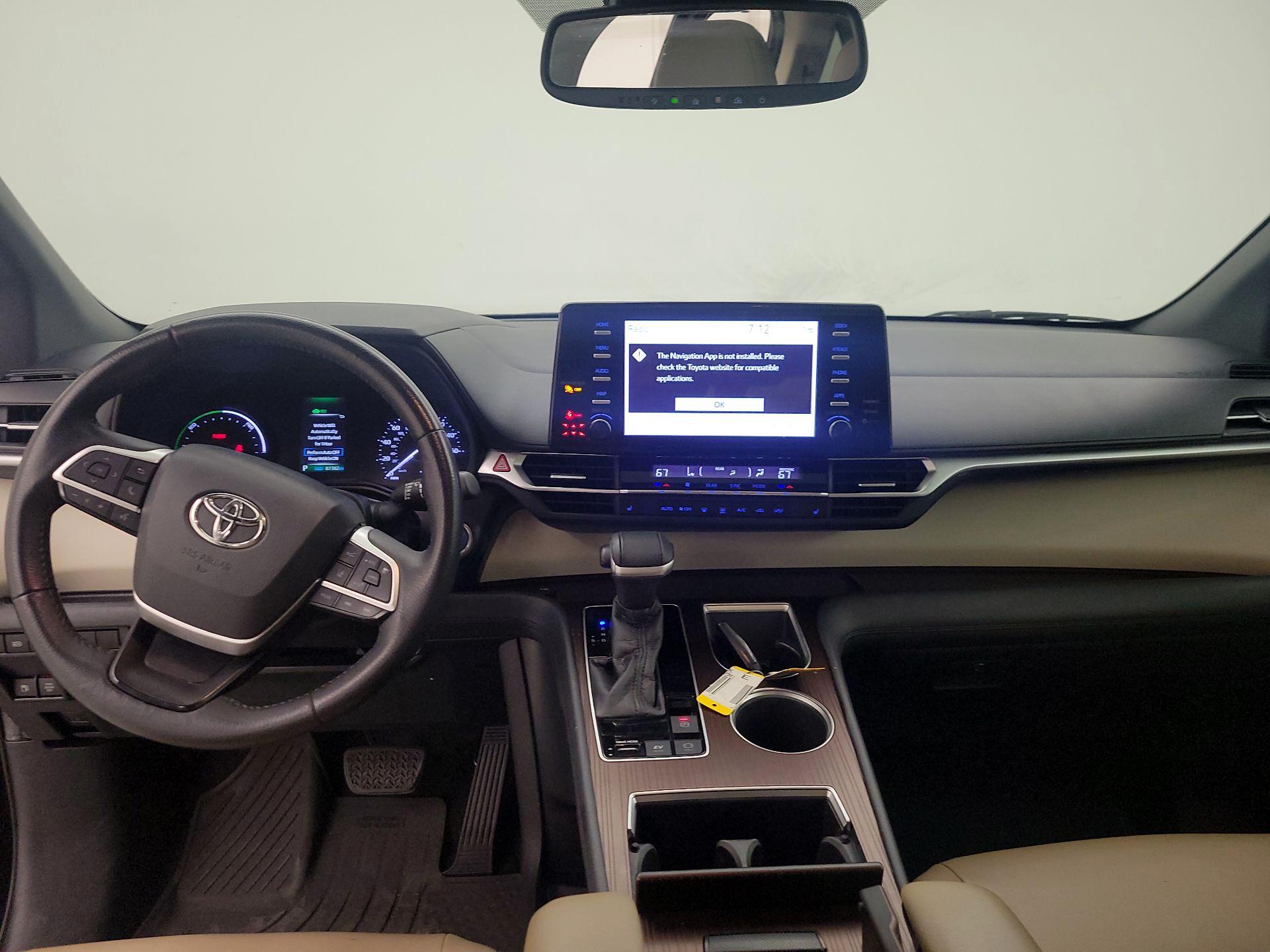 Thumbnail: 2021 Toyota Sienna - 9