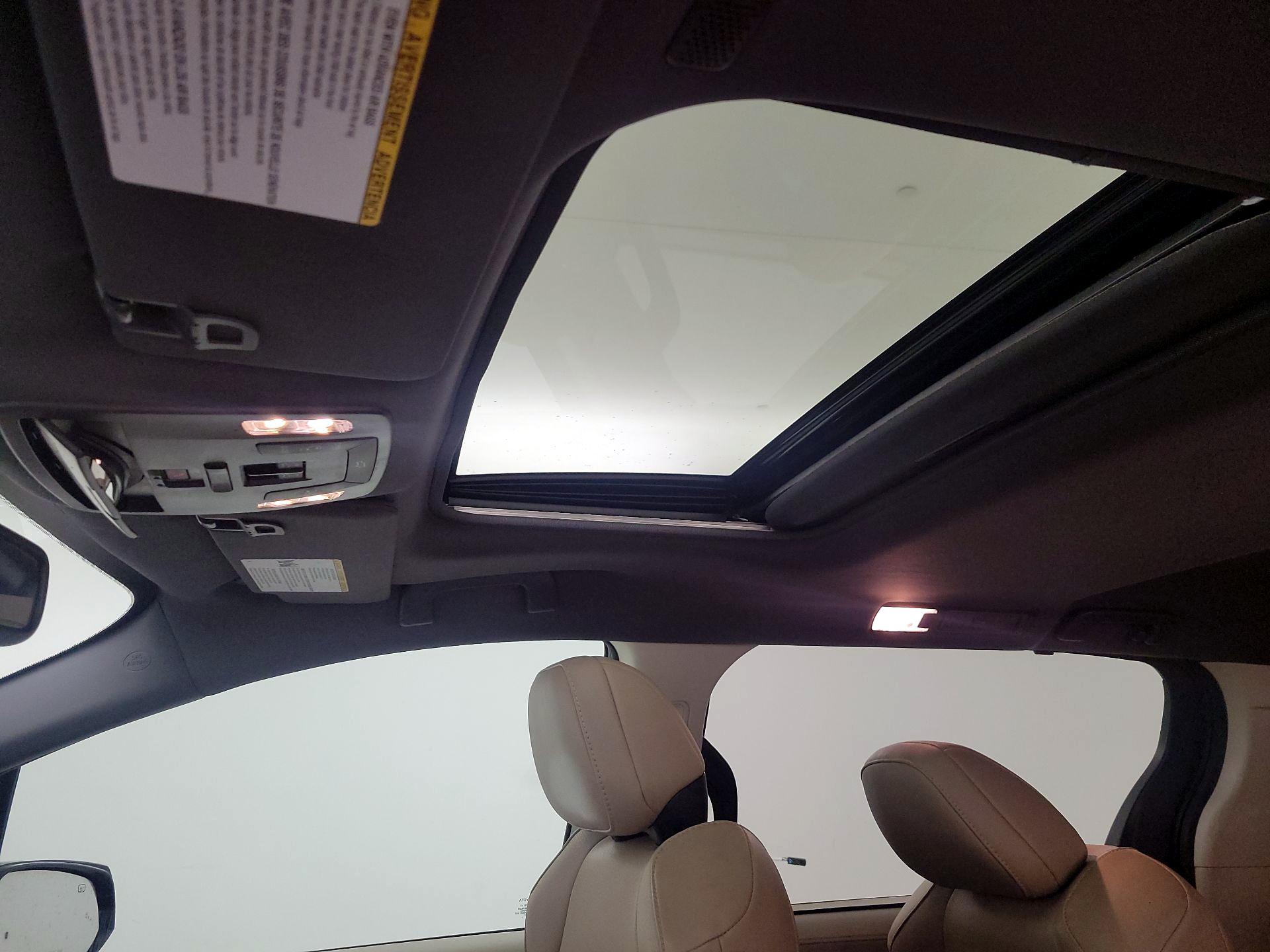 Thumbnail: 2021 Toyota Sienna - 19