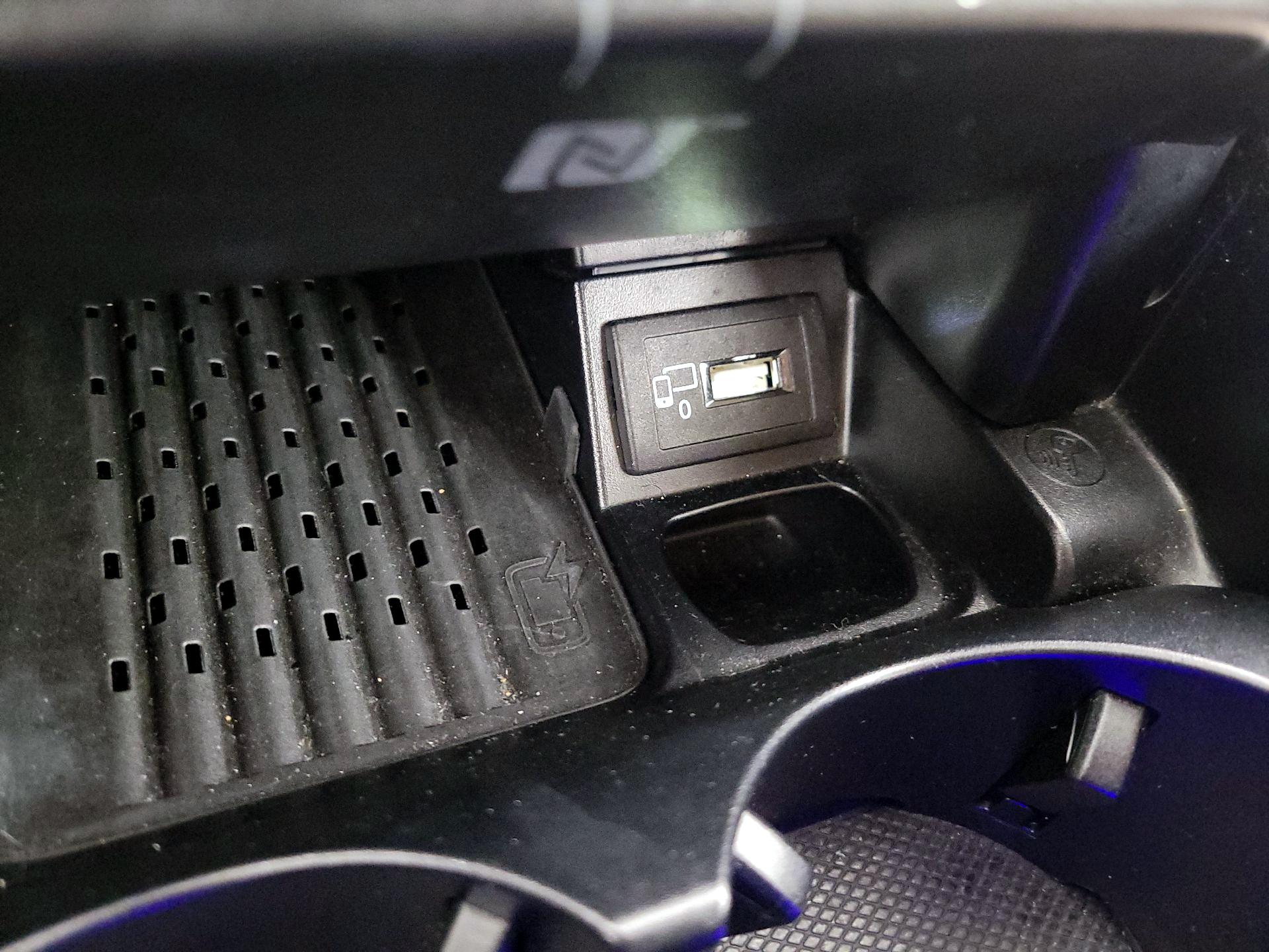 Thumbnail: 2019 Mercedes-Benz E-Class - 18