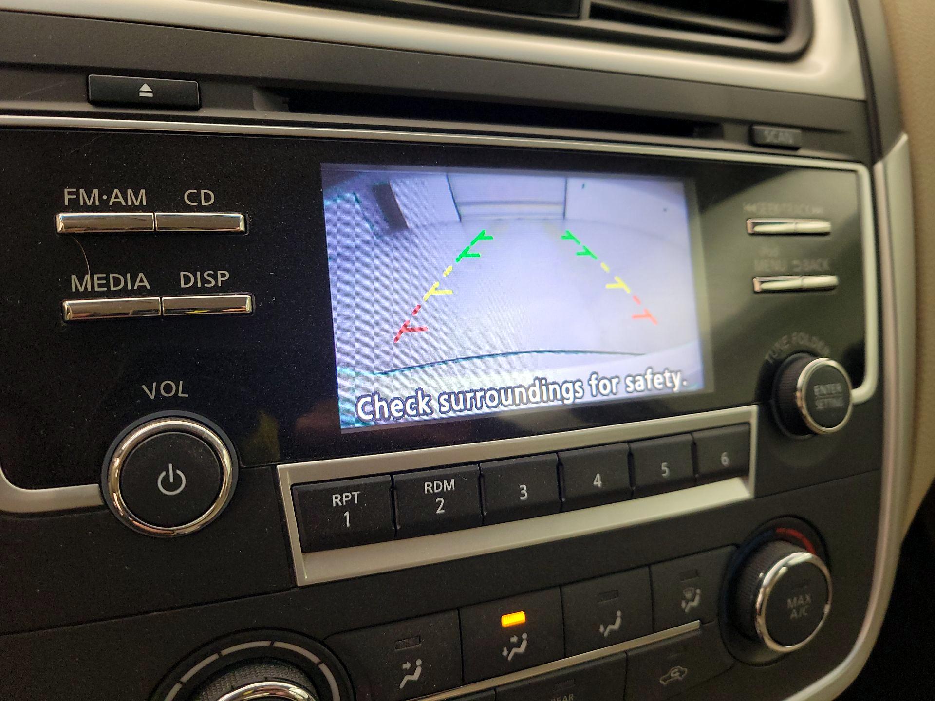 Thumbnail: 2017 Nissan Altima - 14