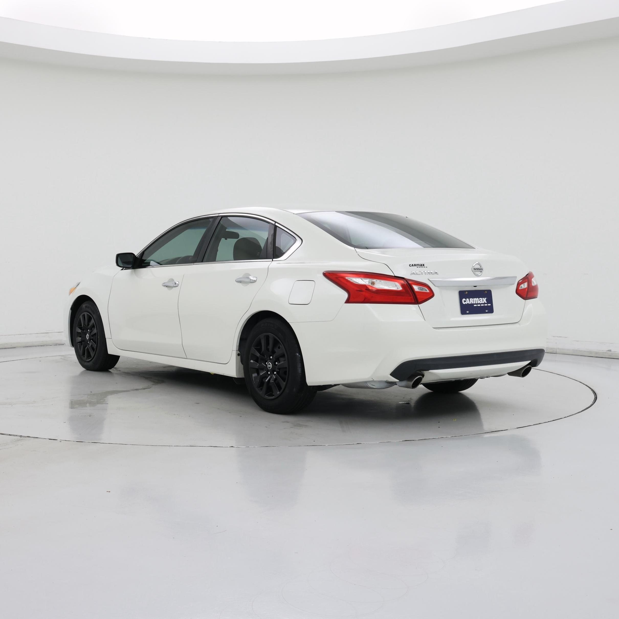 Thumbnail: 2017 Nissan Altima - 2