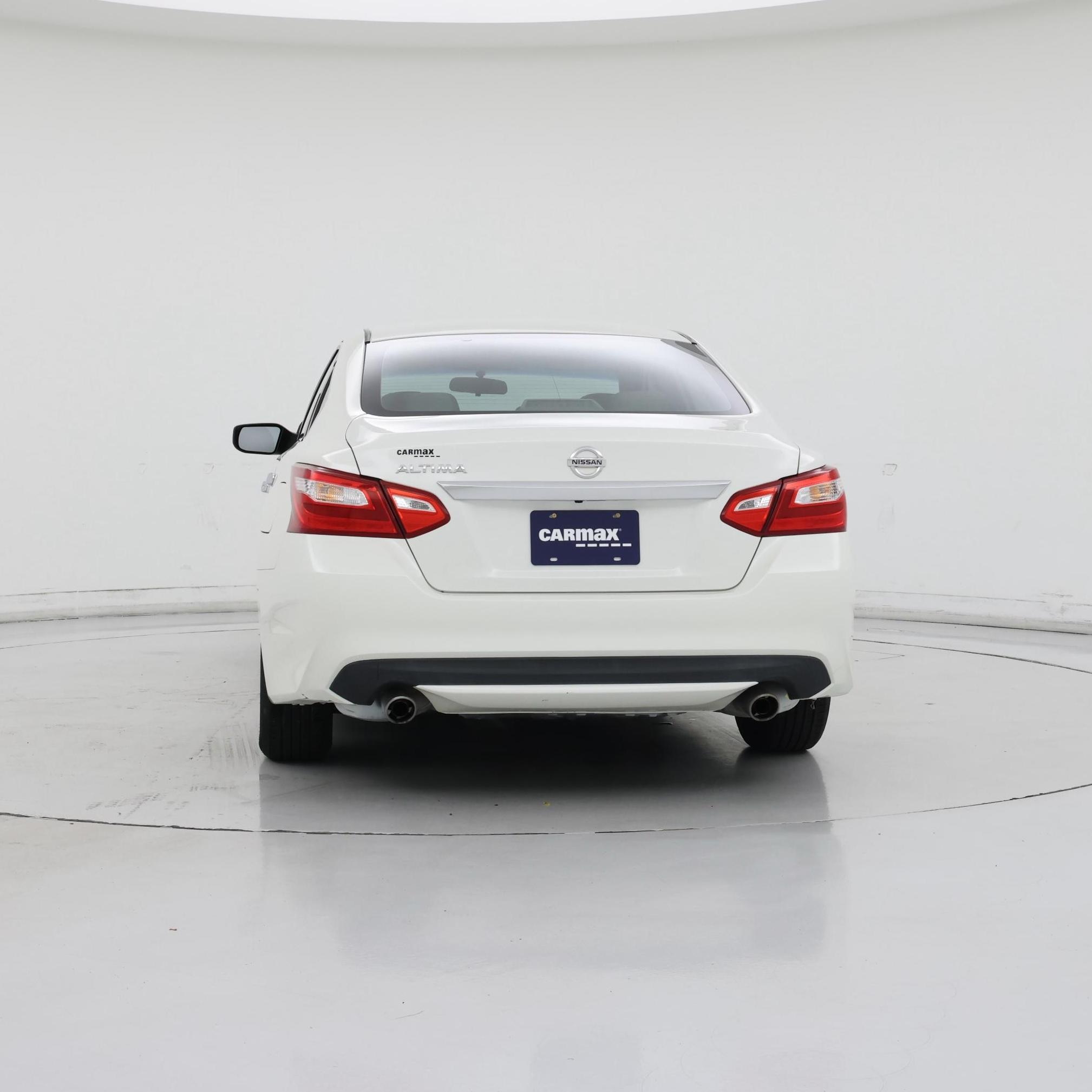 Thumbnail: 2017 Nissan Altima - 6