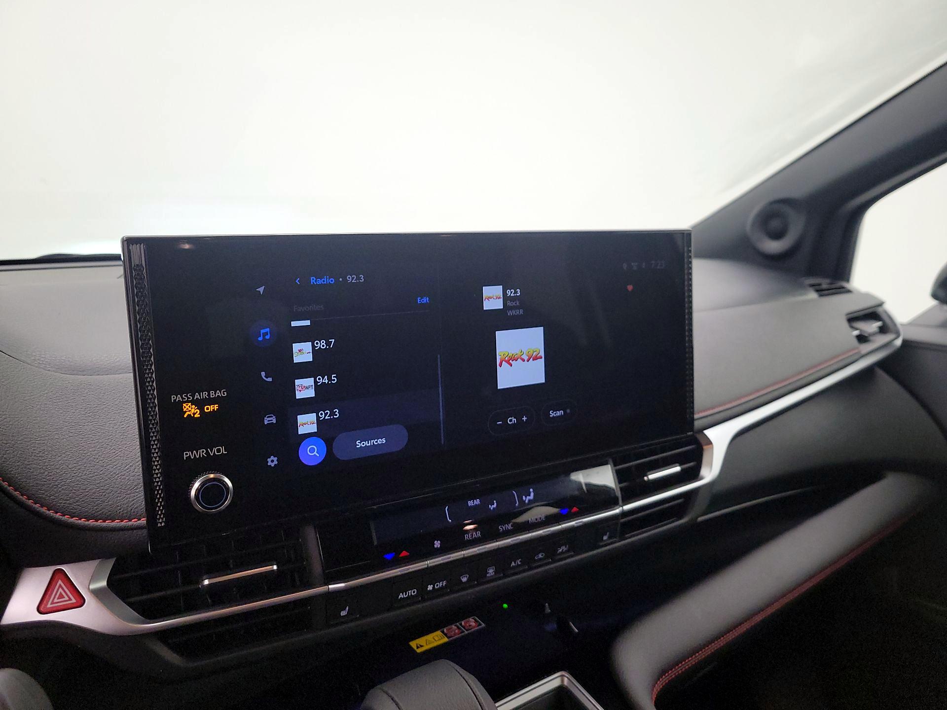 Thumbnail: 2025 Toyota Sienna - 15