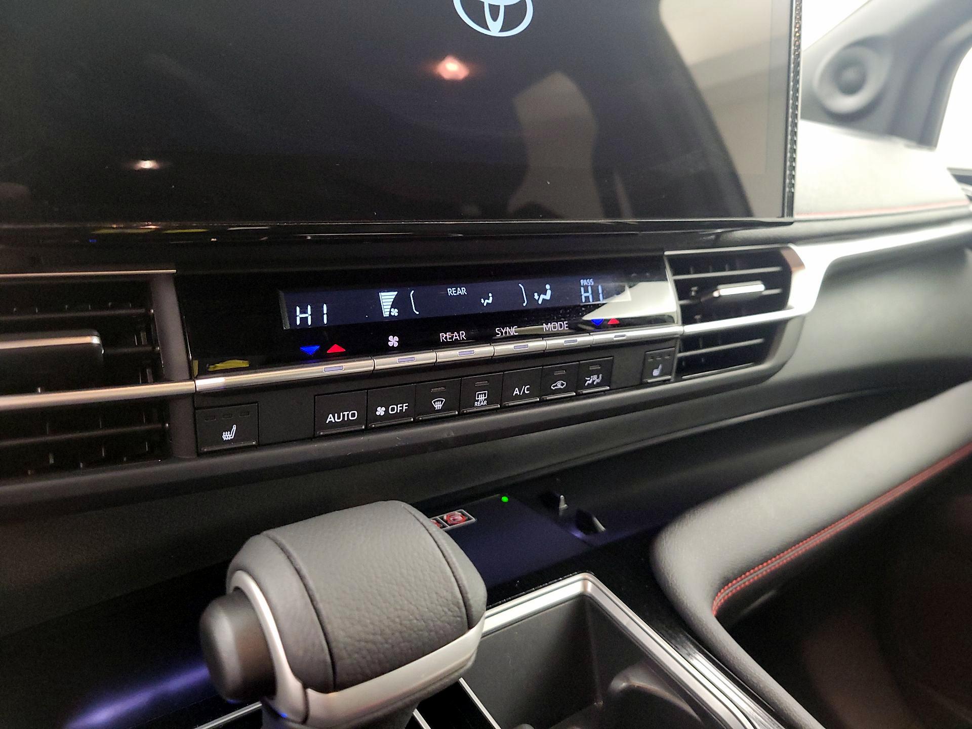 Thumbnail: 2025 Toyota Sienna - 16