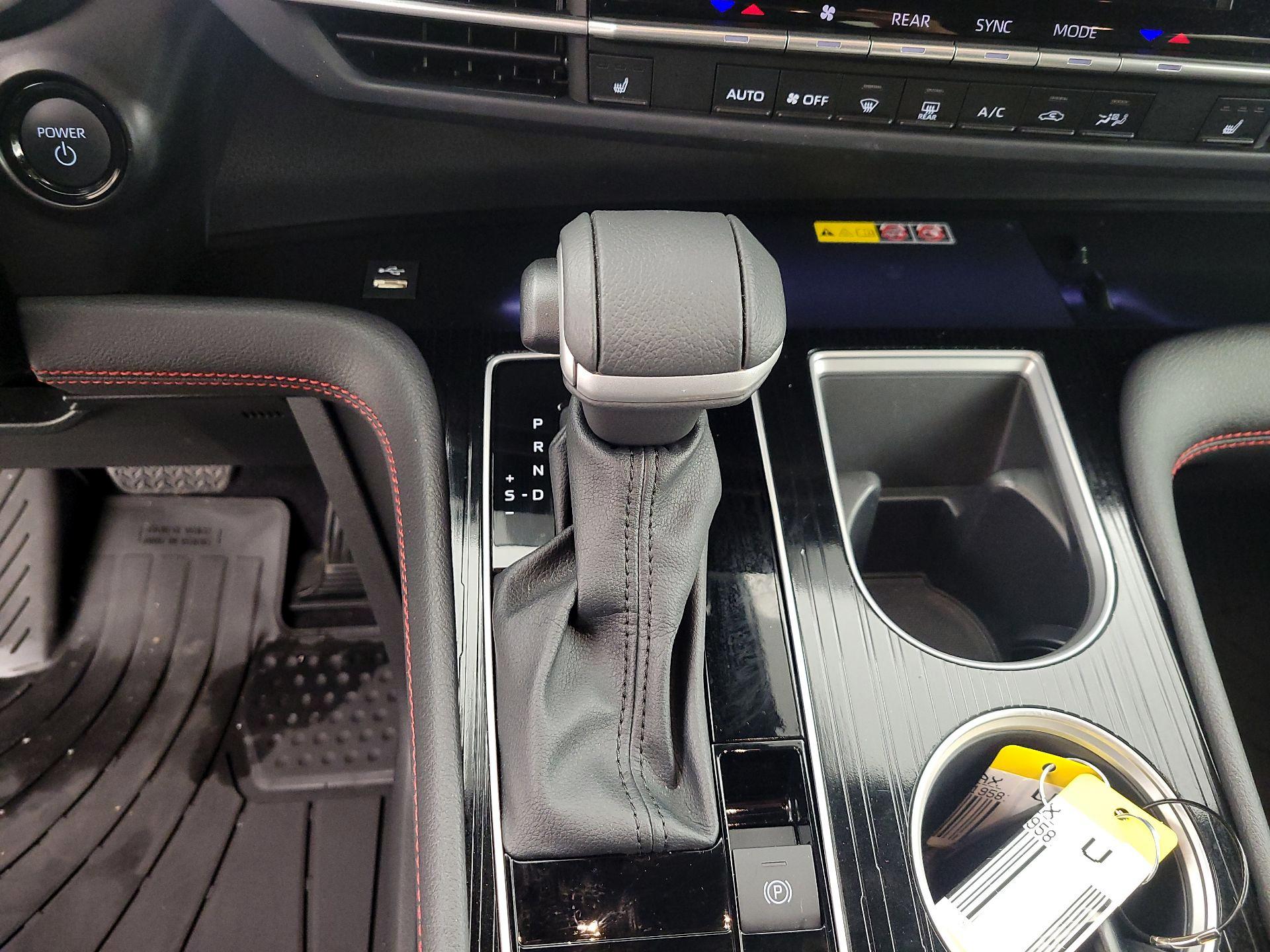 Thumbnail: 2025 Toyota Sienna - 17