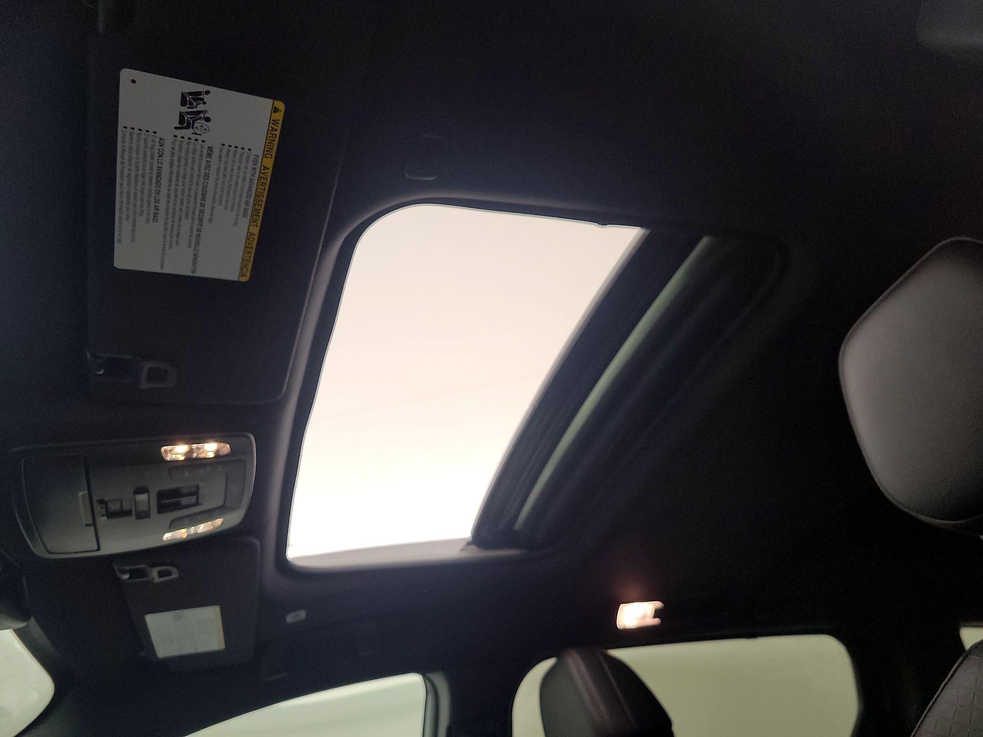 Thumbnail: 2025 Toyota Sienna - 19