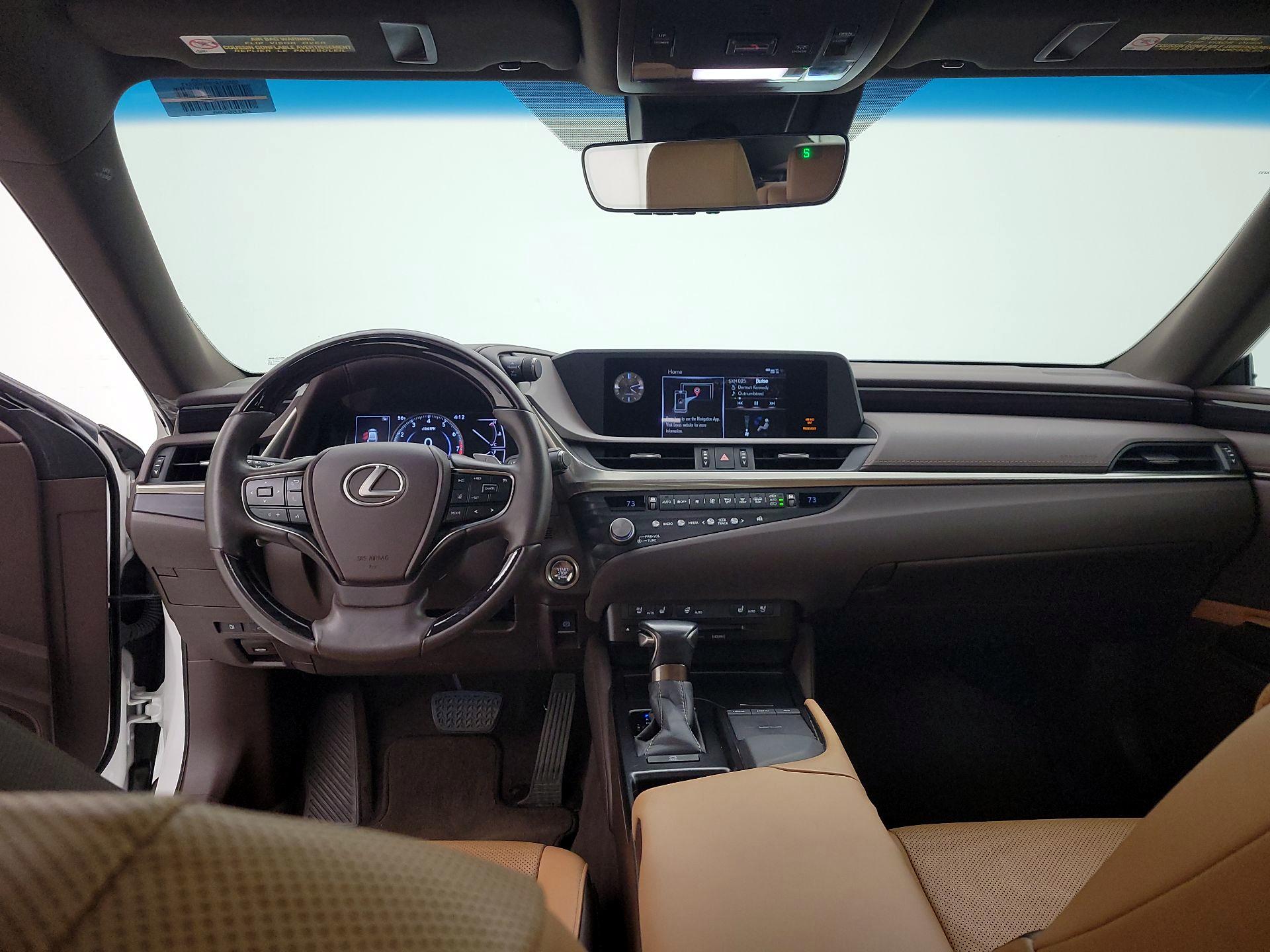 Thumbnail: 2021 Lexus ES - 9