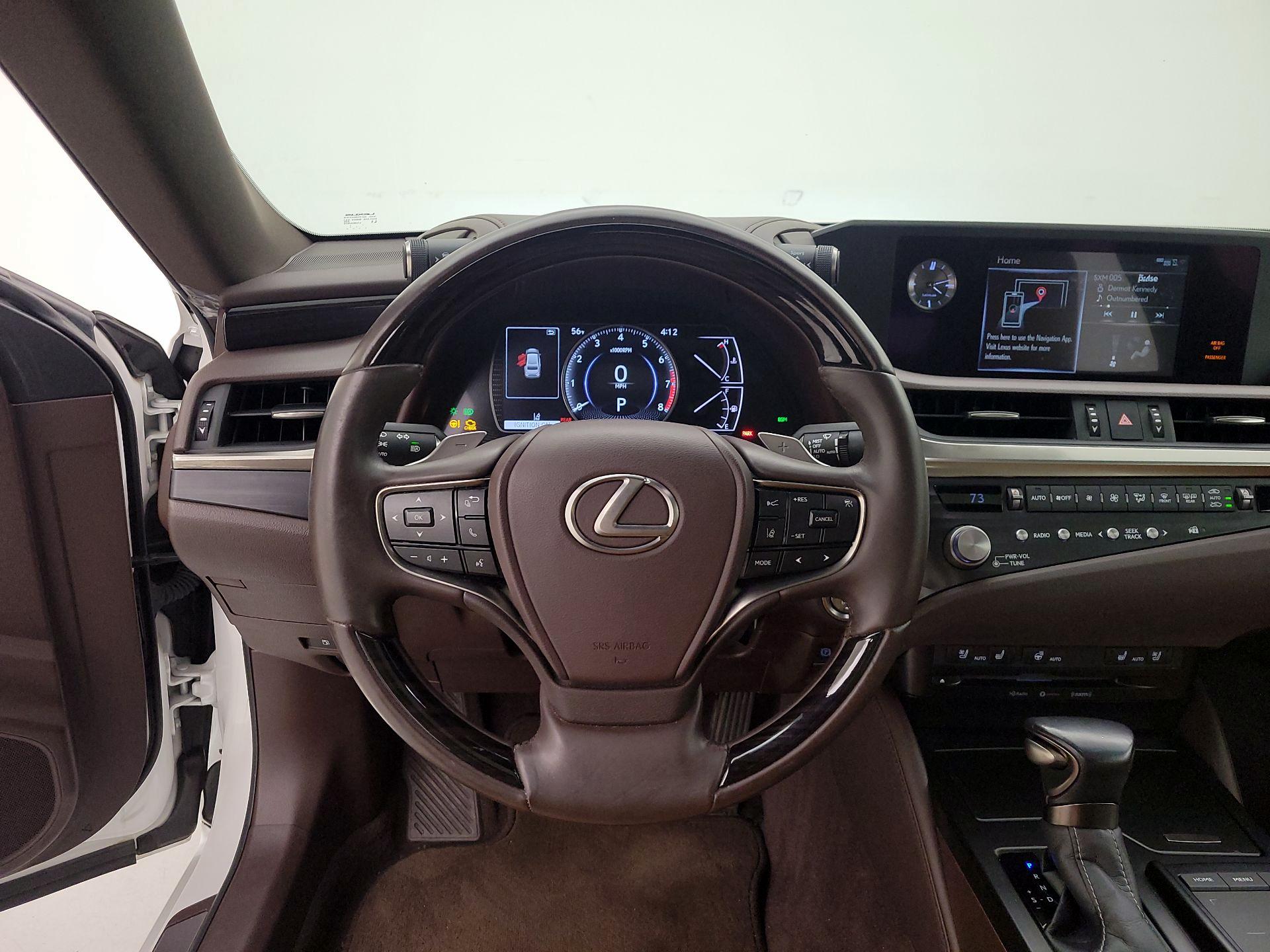 Thumbnail: 2021 Lexus ES - 10