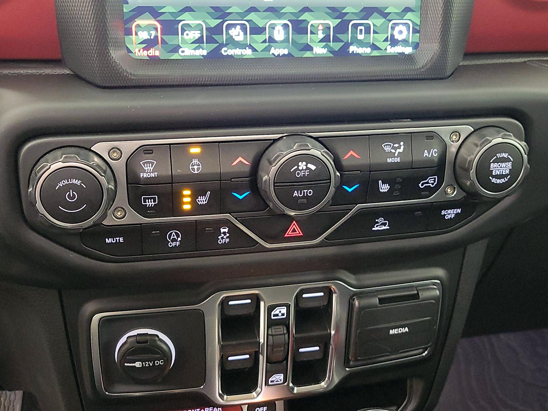 Thumbnail: 2023 Jeep Wrangler - 17