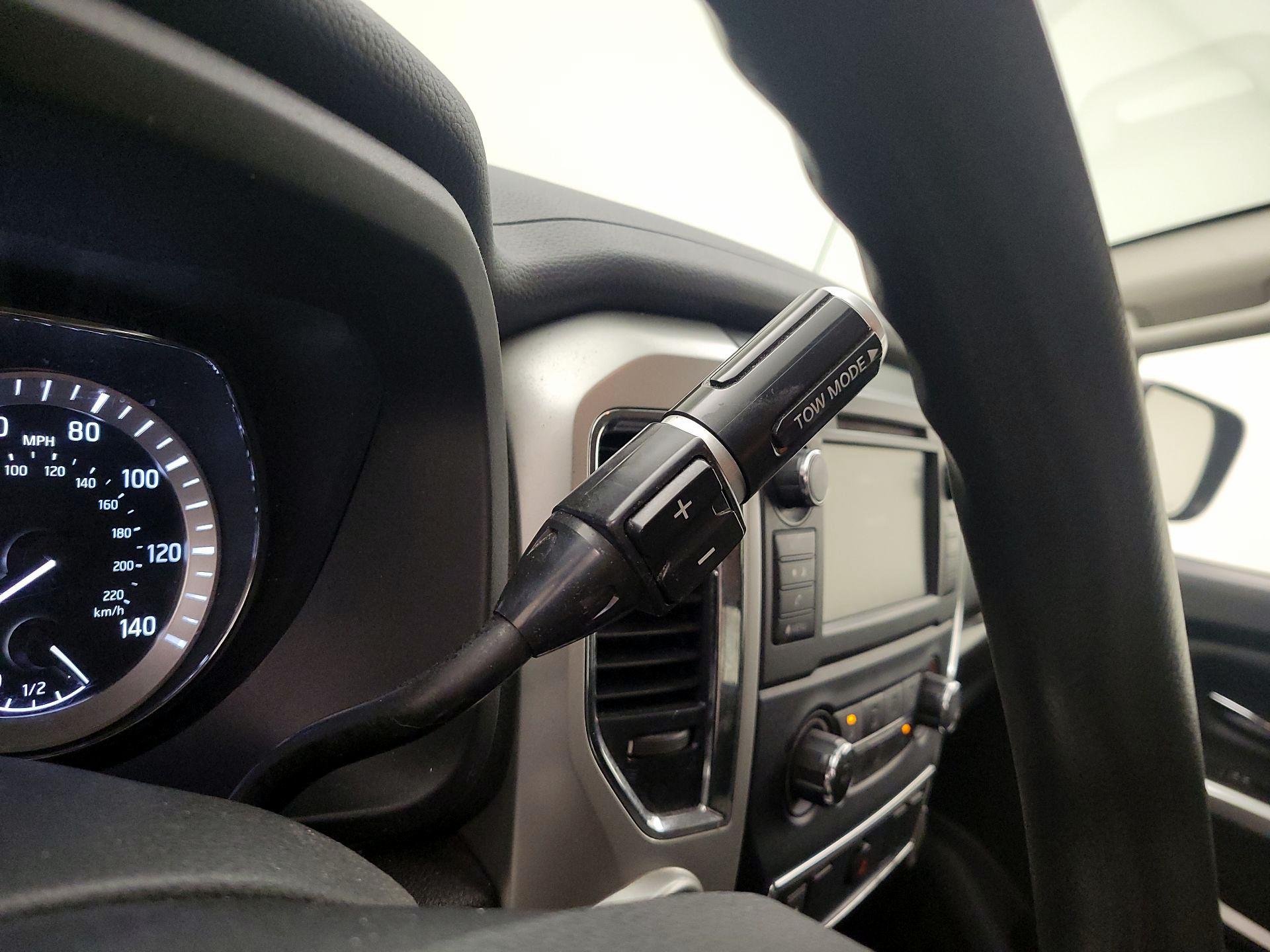 Thumbnail: 2019 Nissan Titan - 17