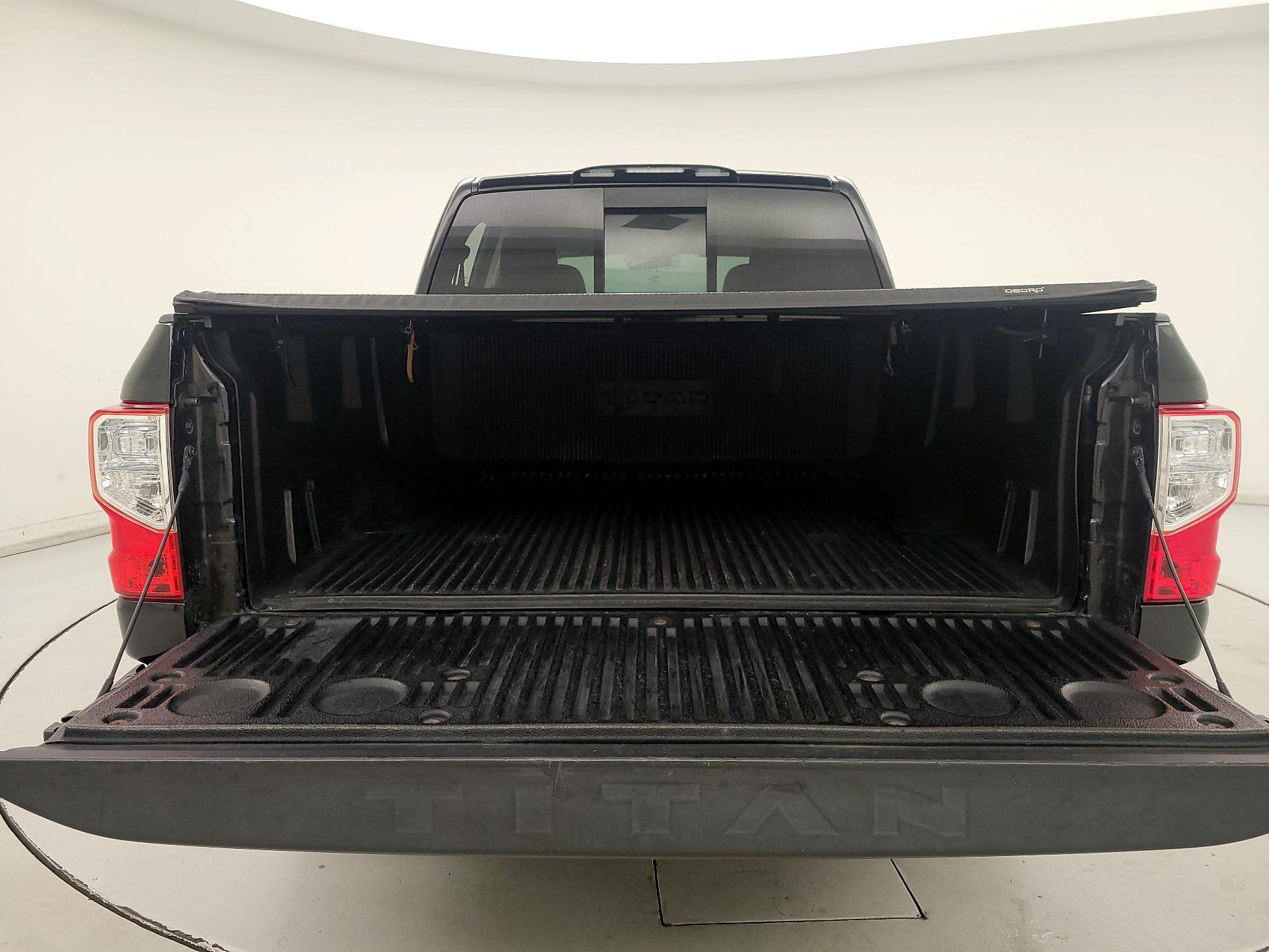 Thumbnail: 2019 Nissan Titan - 20