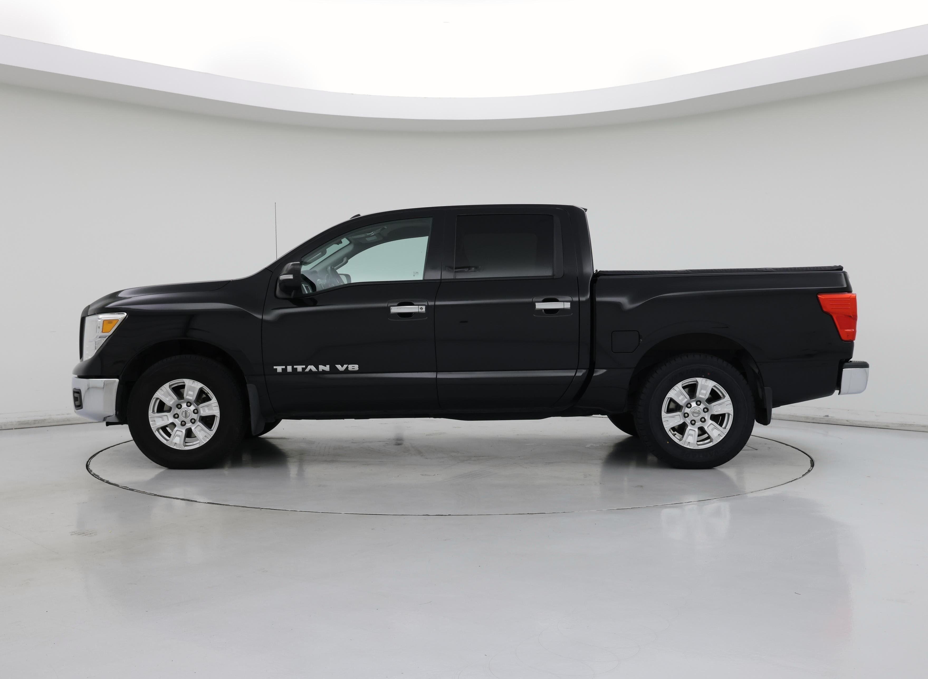 Thumbnail: 2019 Nissan Titan - 3