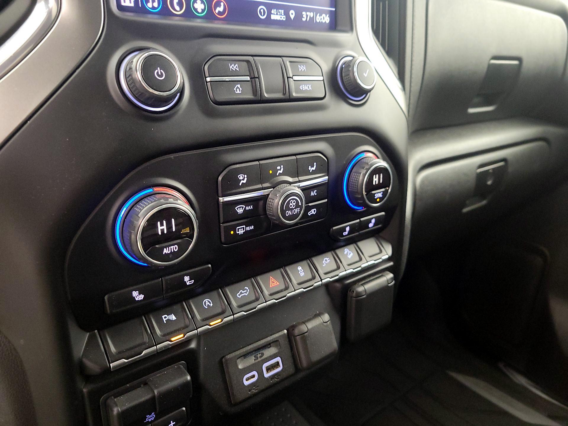 Thumbnail: 2019 Chevrolet Silverado 1500 - 16