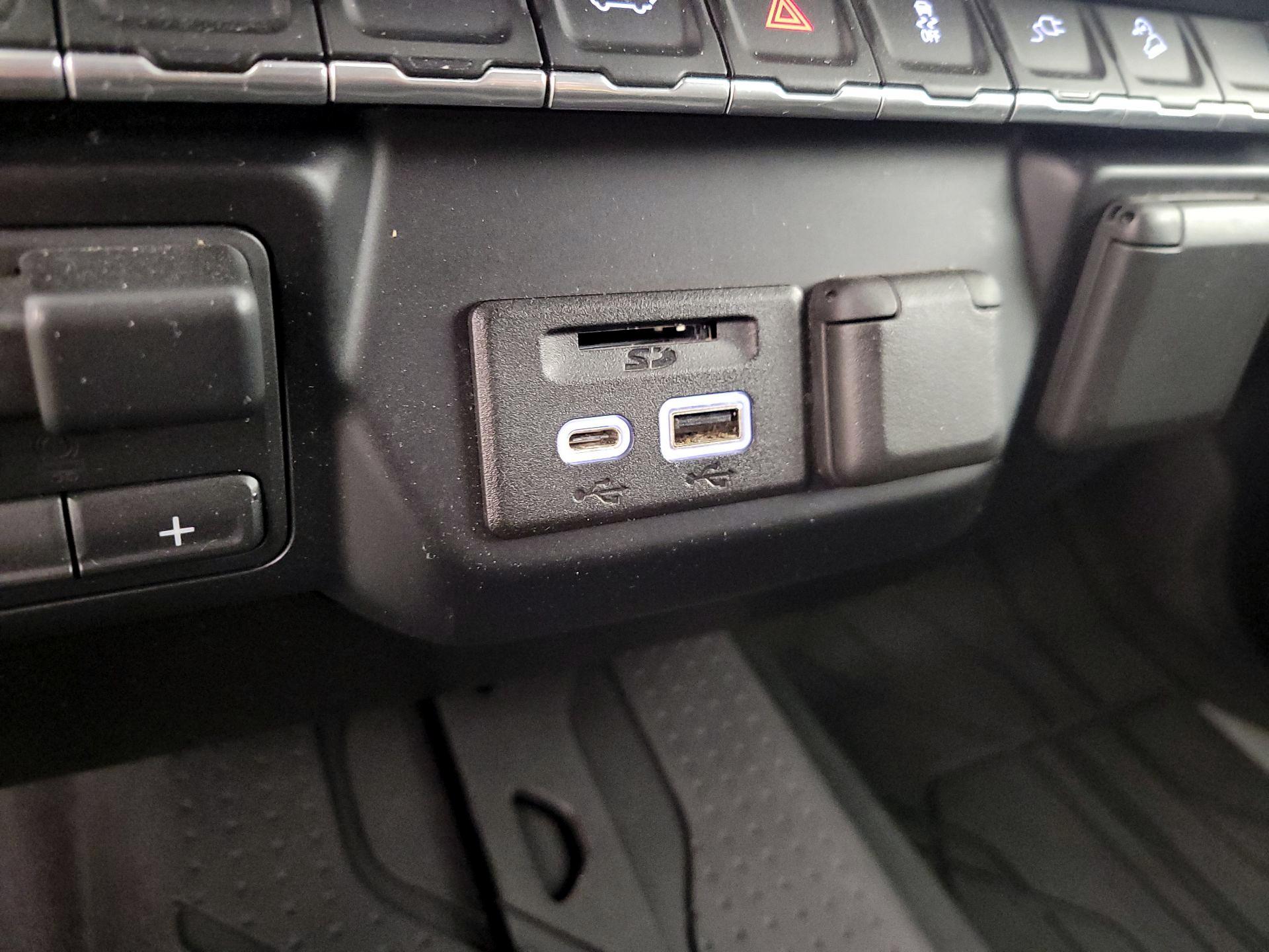 Thumbnail: 2019 Chevrolet Silverado 1500 - 18