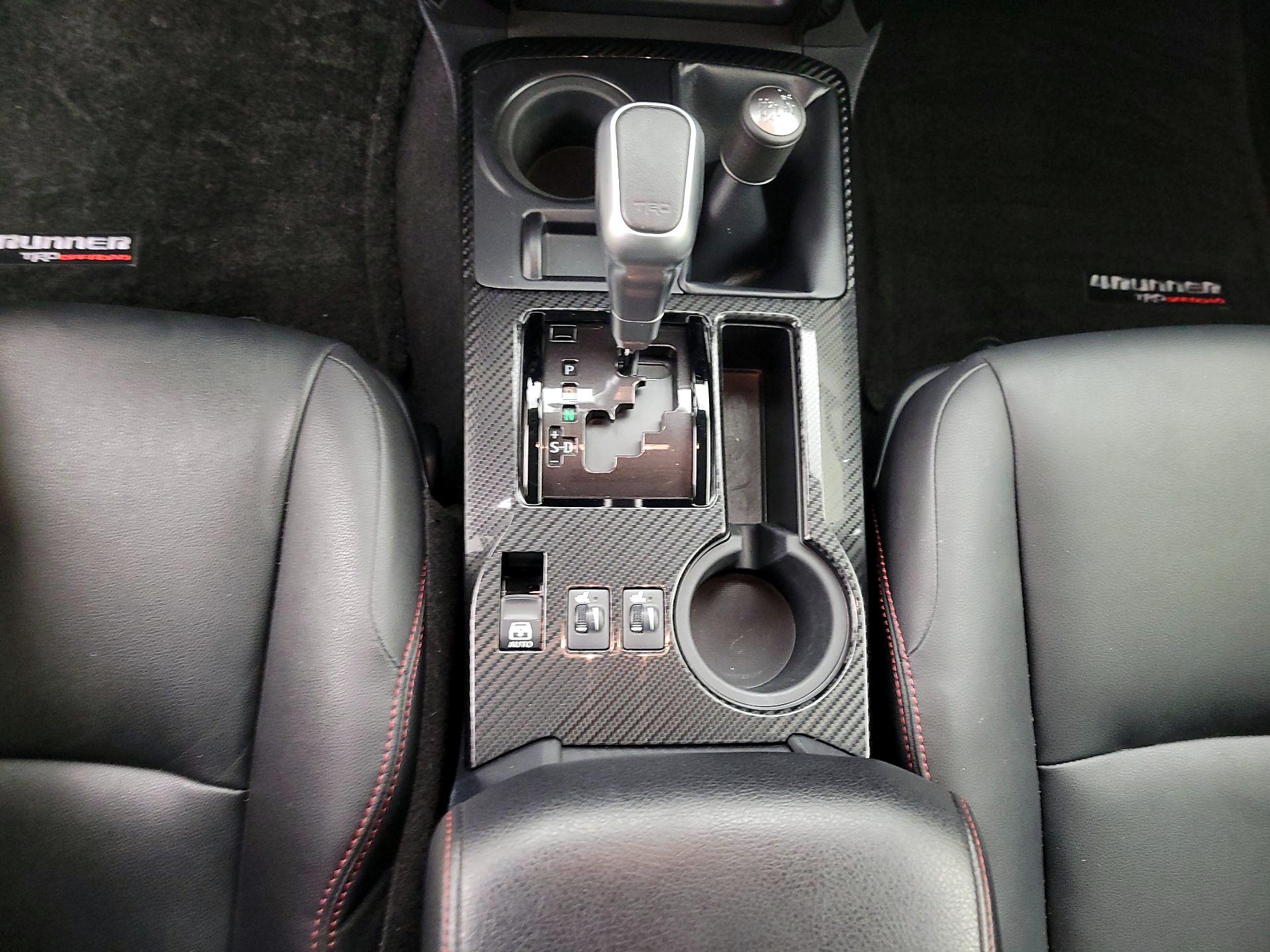 Thumbnail: 2017 Toyota 4Runner - 18