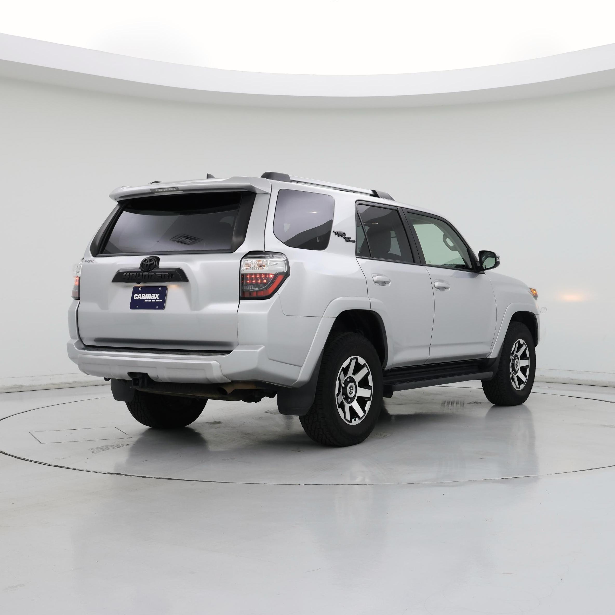 Thumbnail: 2017 Toyota 4Runner - 8