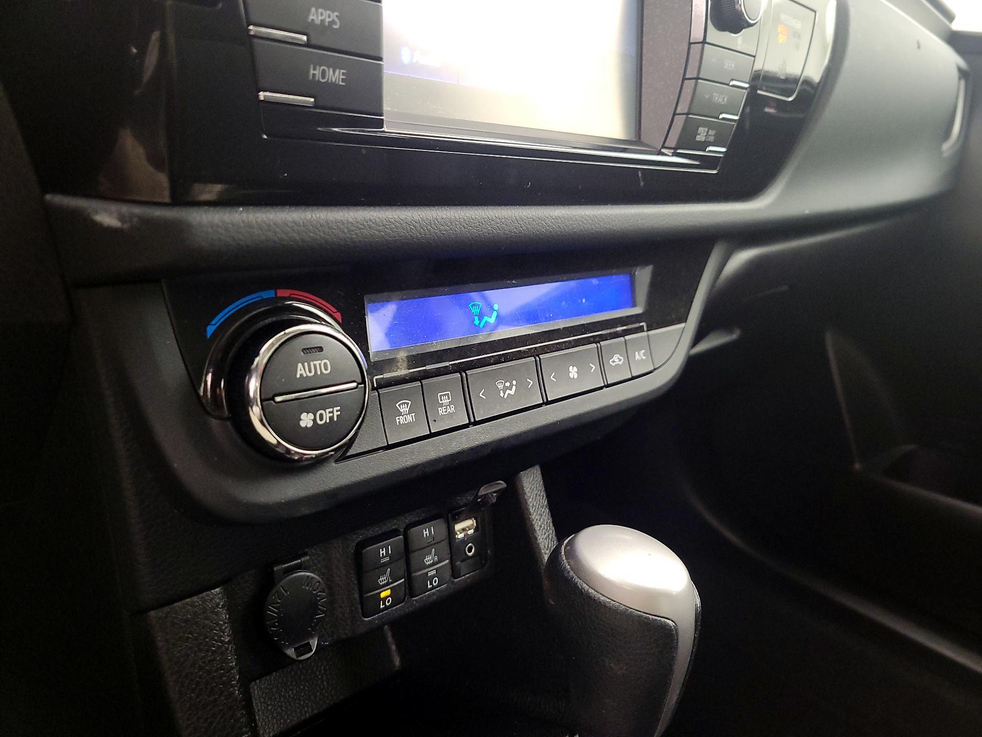 Thumbnail: 2016 Toyota Corolla - 16