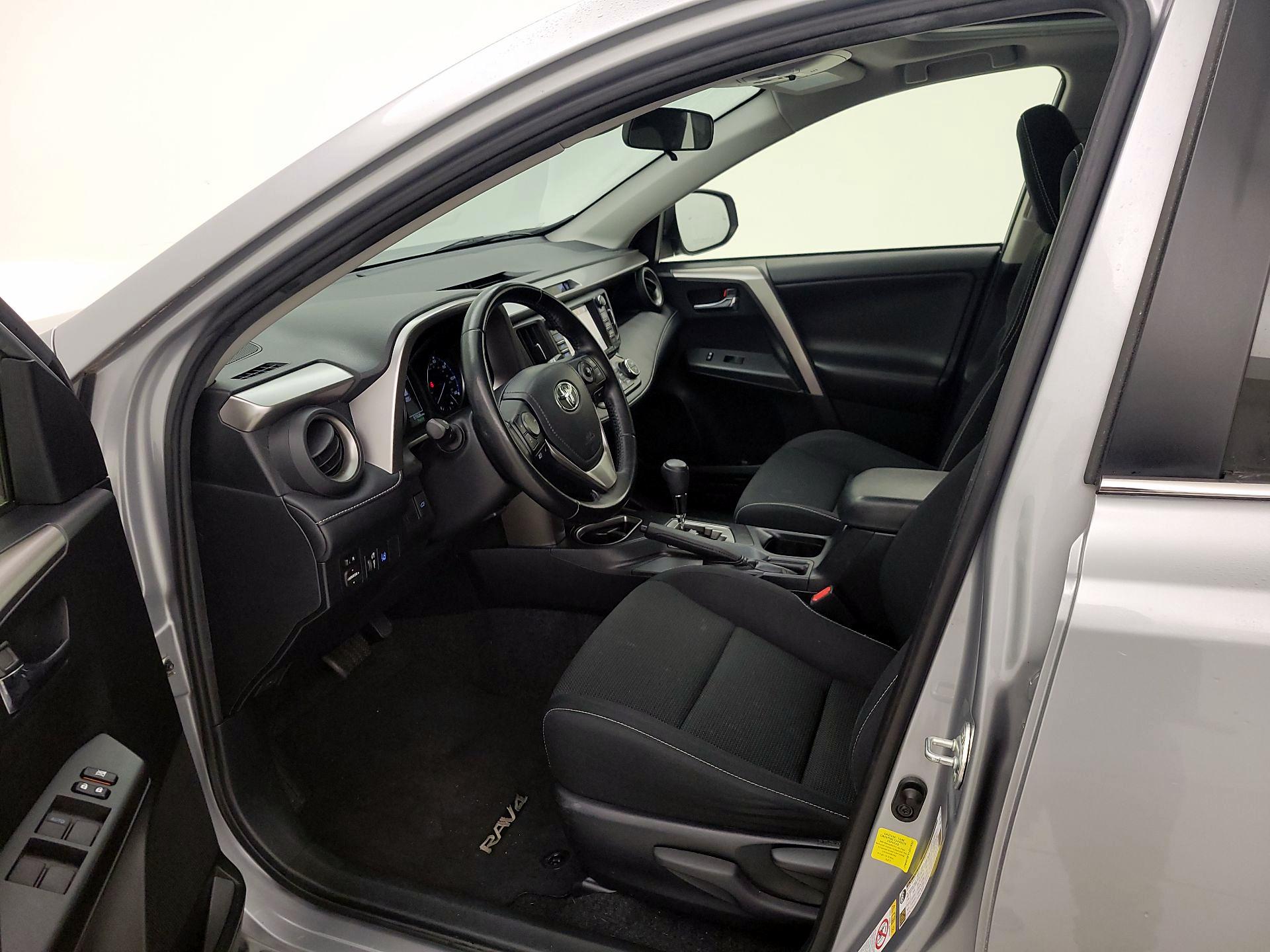 Thumbnail: 2018 Toyota RAV4 - 11