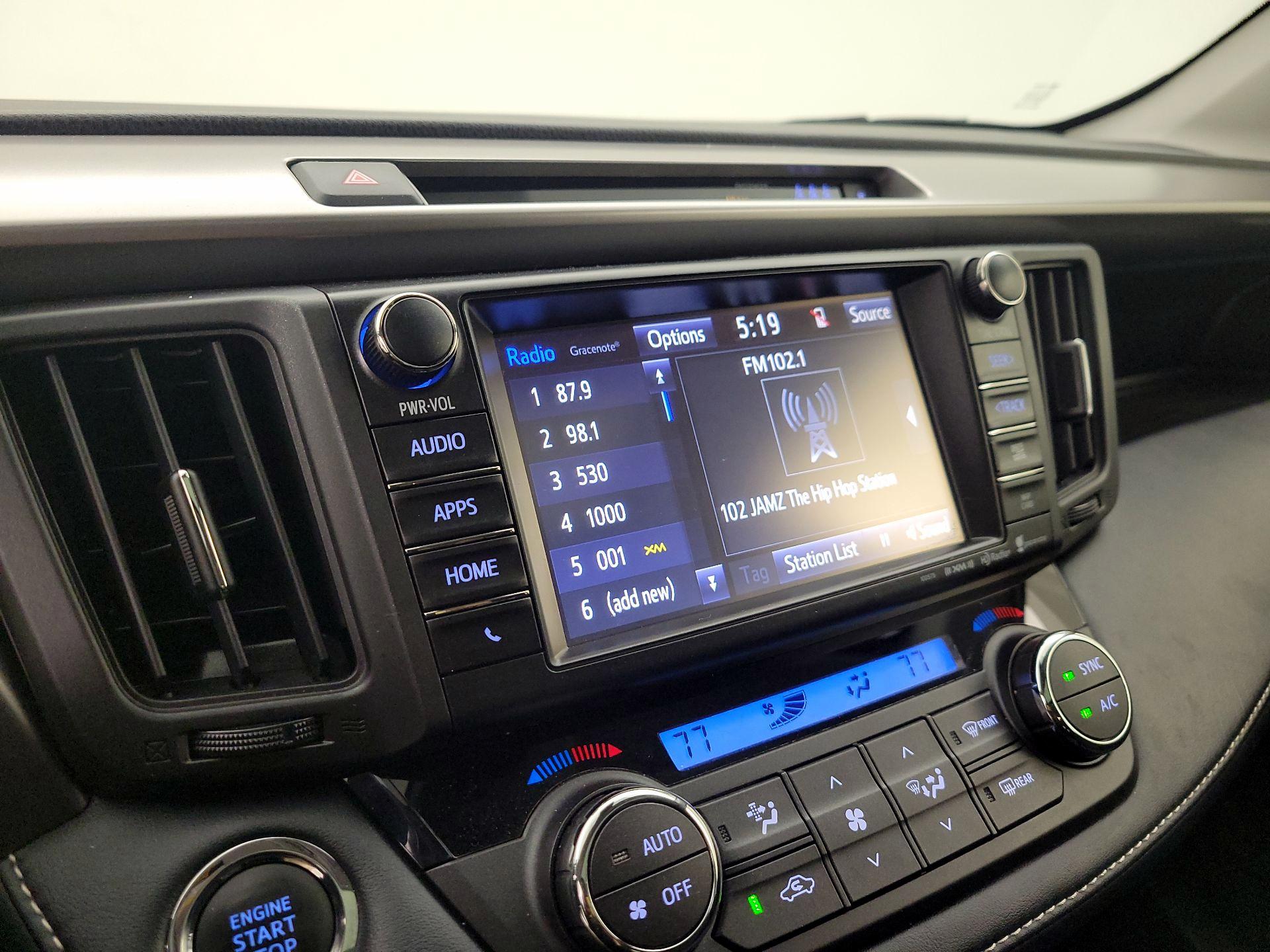 Thumbnail: 2018 Toyota RAV4 - 16