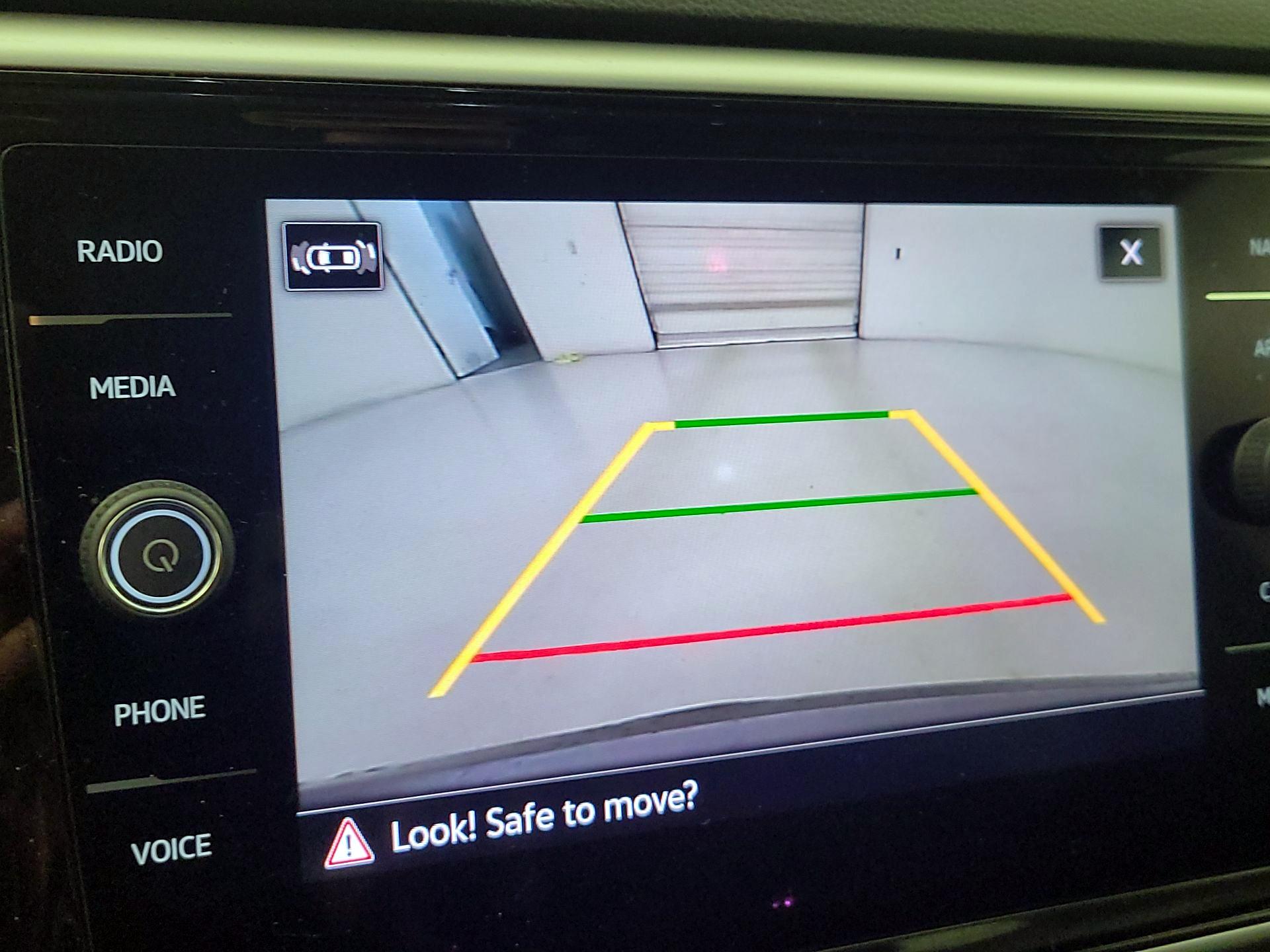 Thumbnail: 2023 Volkswagen Atlas - 14