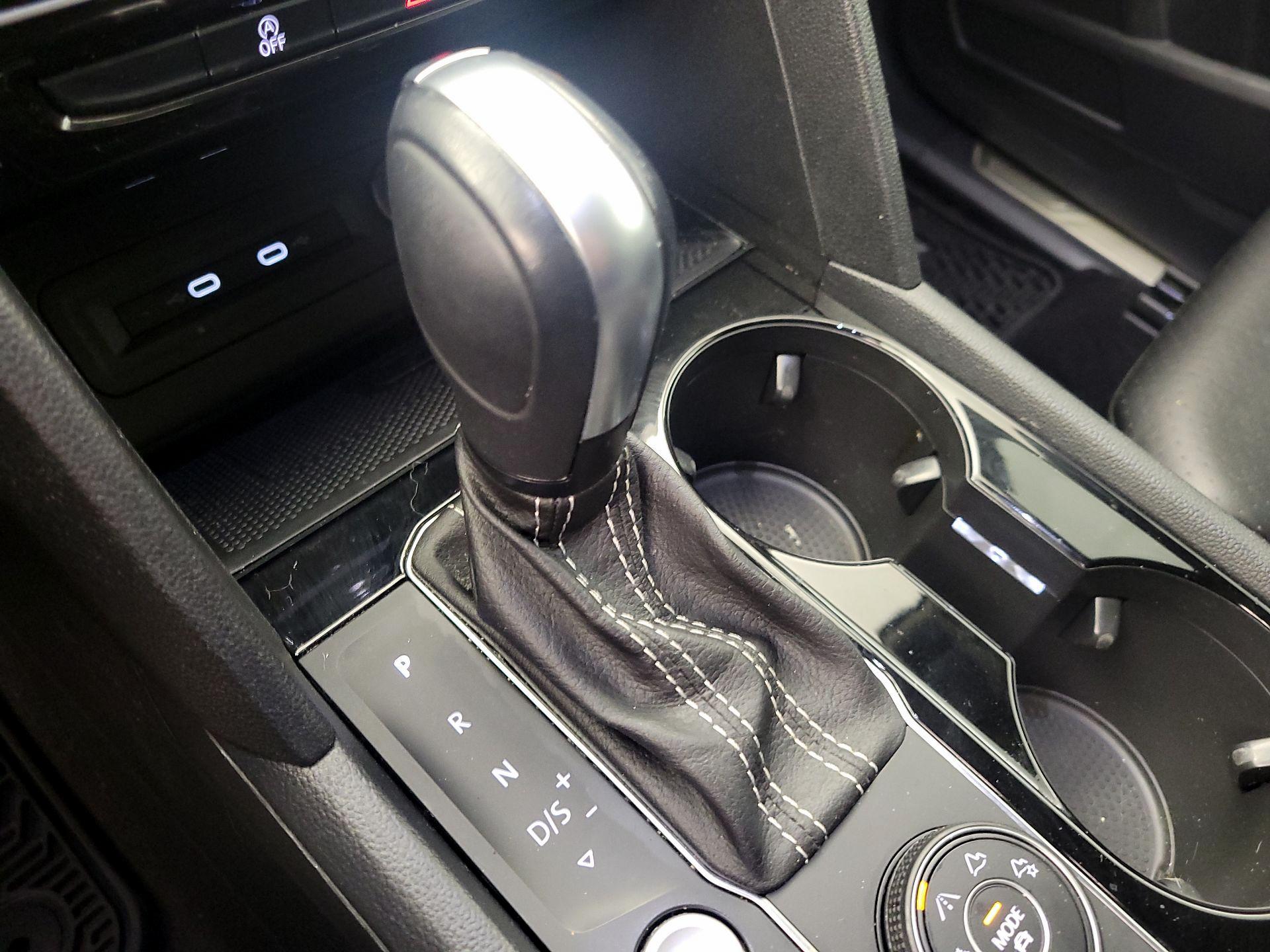 Thumbnail: 2023 Volkswagen Atlas - 17