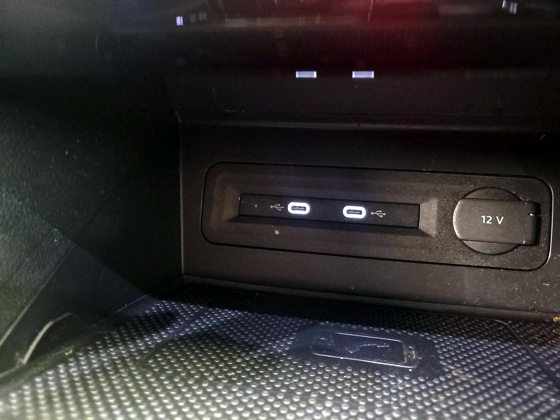 Thumbnail: 2023 Volkswagen Atlas - 18