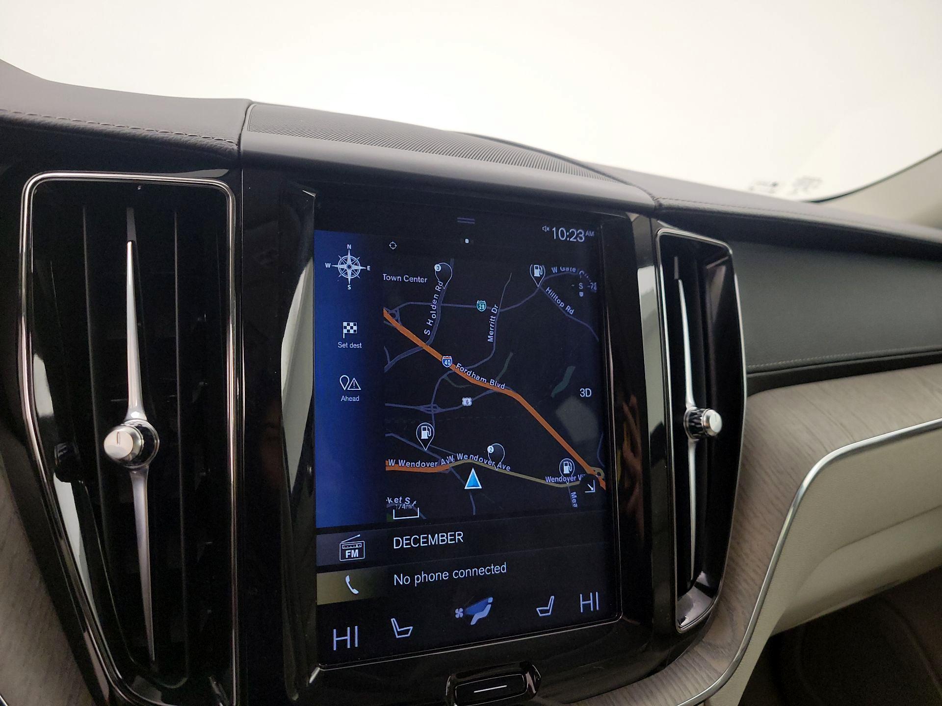 Thumbnail: 2018 Volvo XC60 - 14