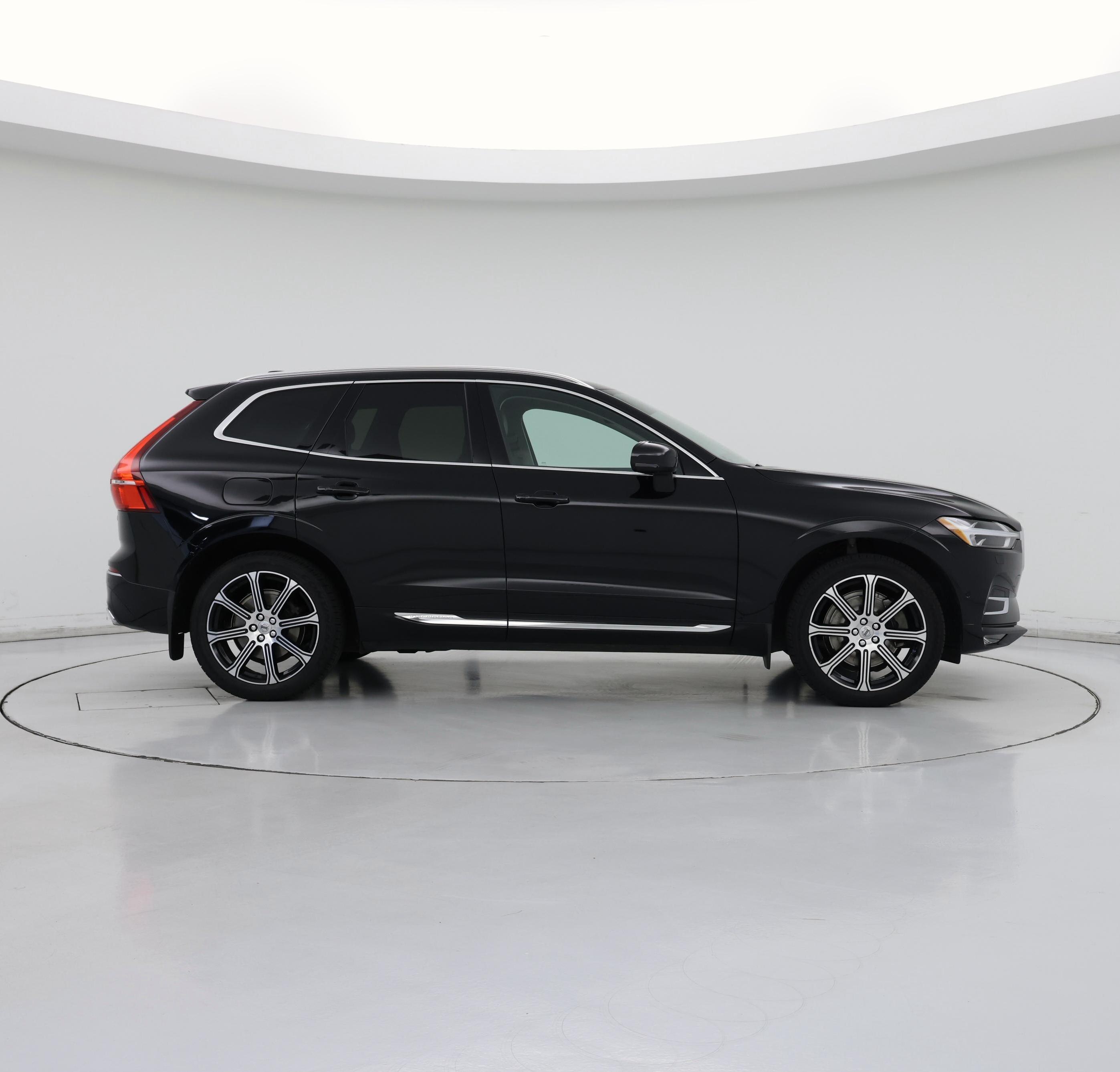 Thumbnail: 2018 Volvo XC60 - 7