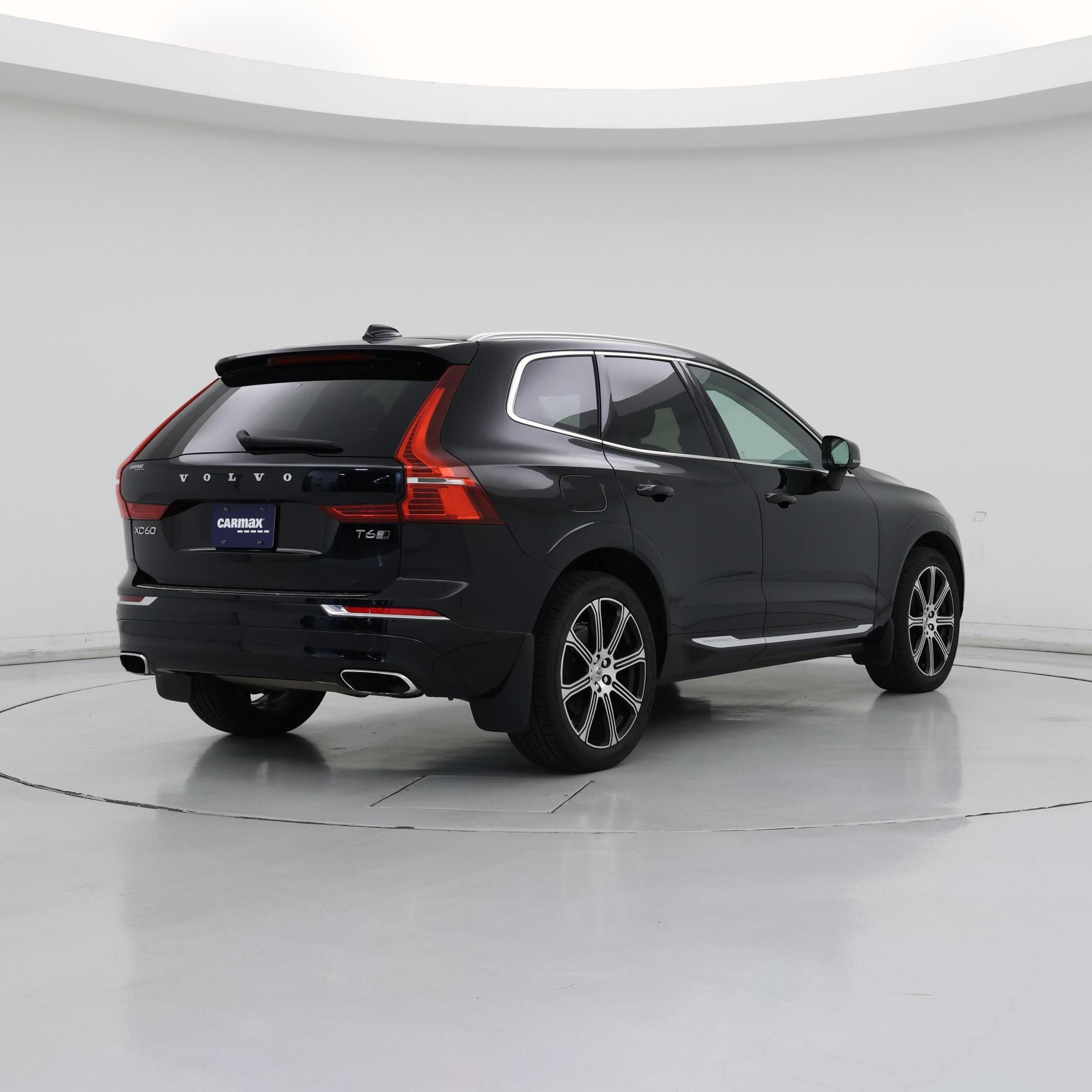 Thumbnail: 2018 Volvo XC60 - 8