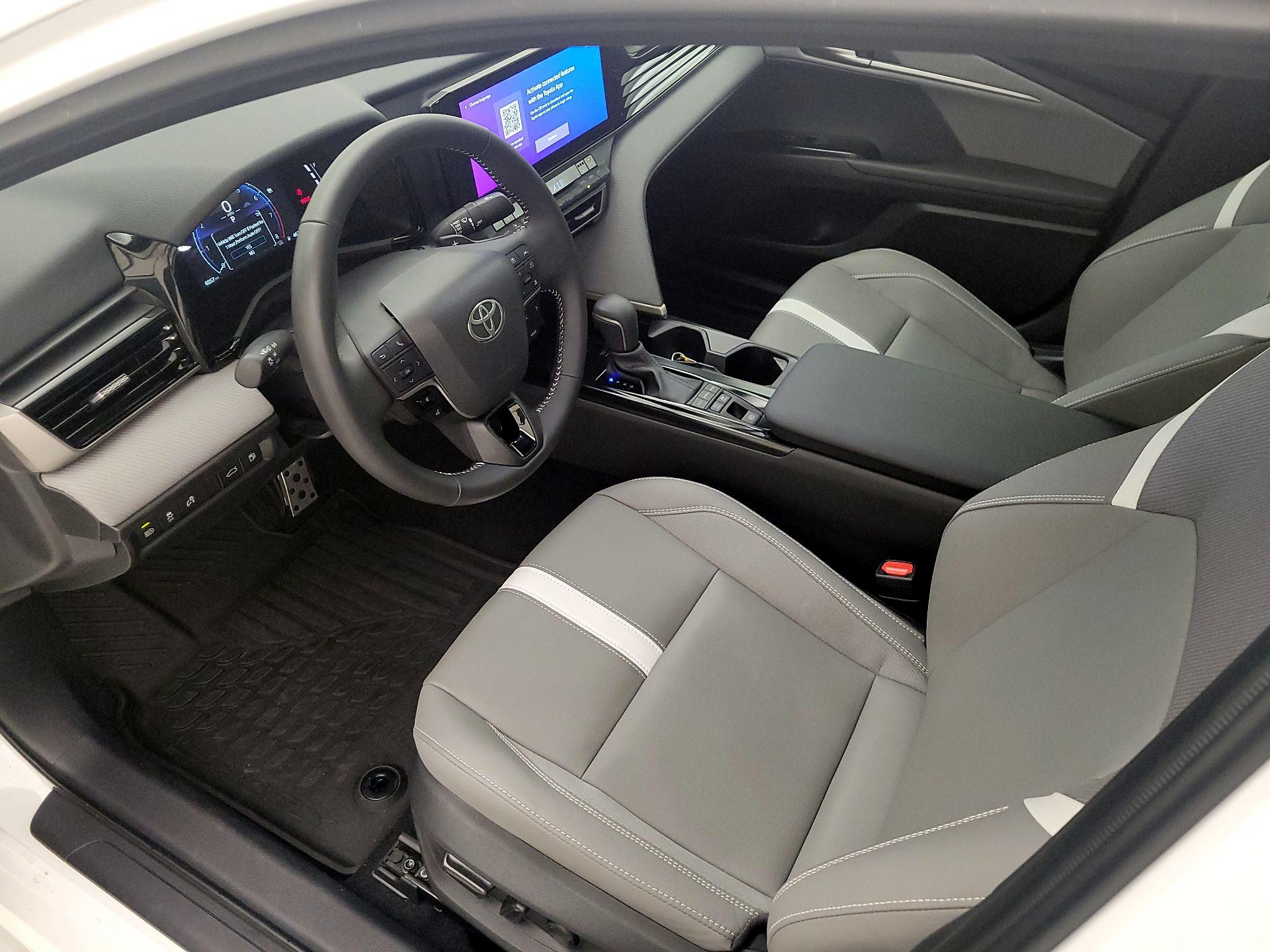 Thumbnail: 2025 Toyota Camry - 11